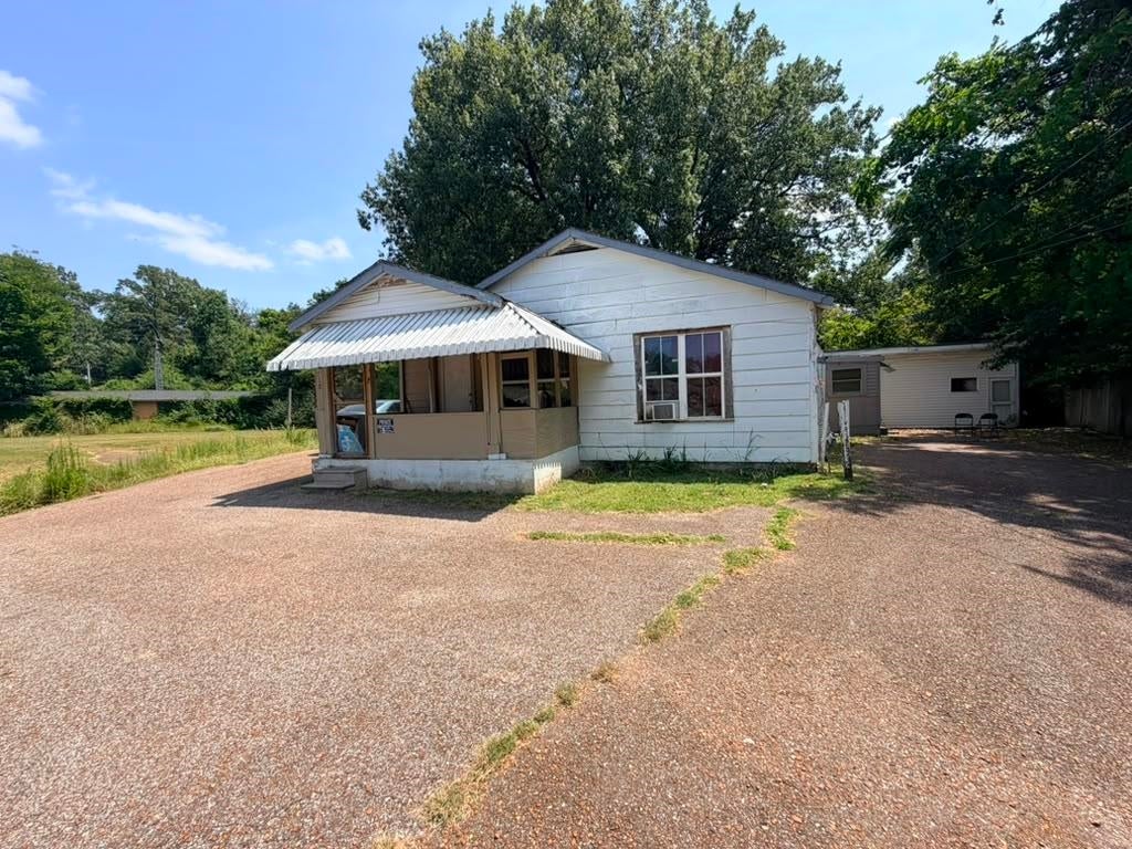 2928 Overton Crossing Rd — photo