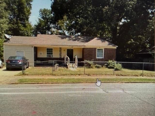 3102 St Charles Dr — photo