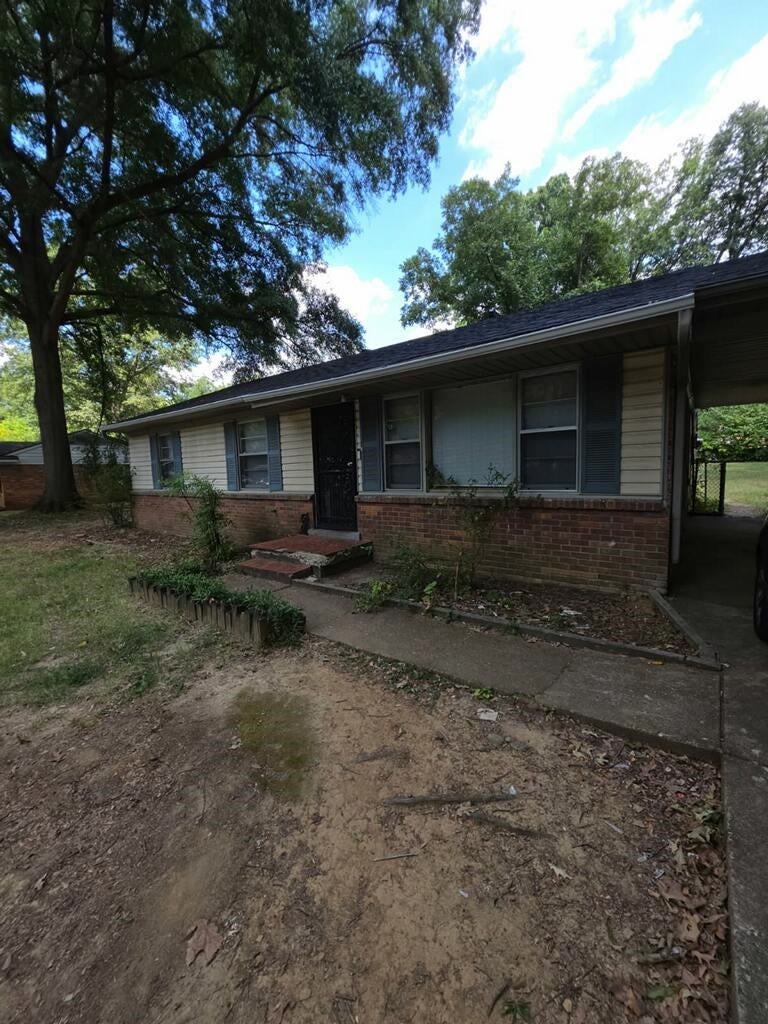 5350 Lochinvar Rd — photo
