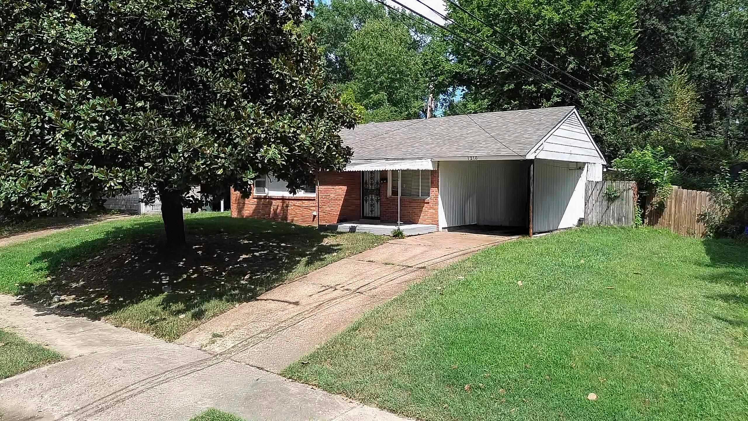 1210 Dogwood Dr — photo