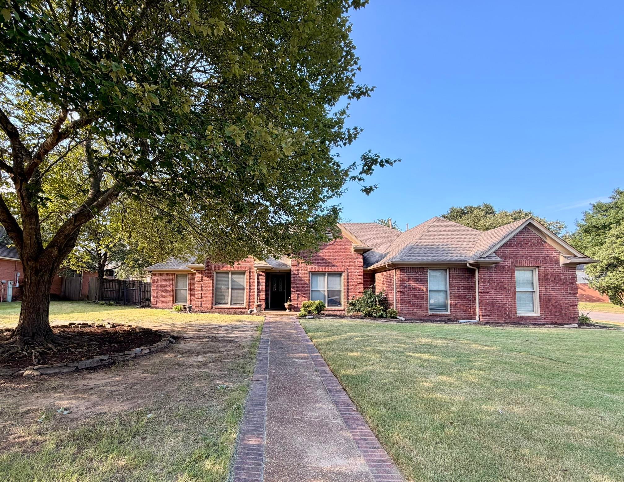 750 Landing Party Ln — photo