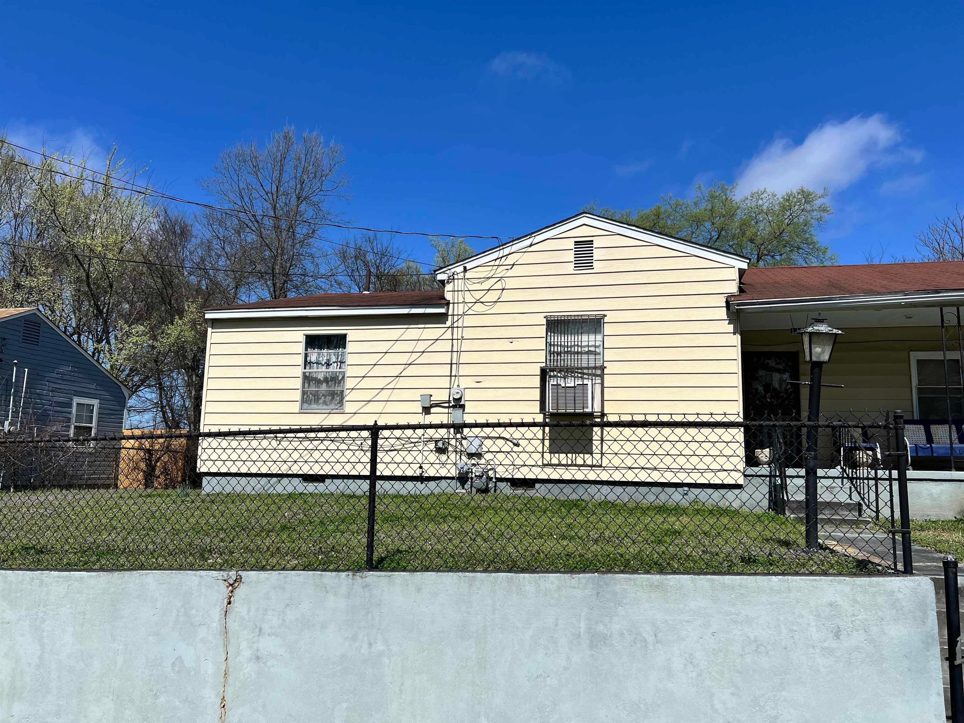 1102 Chicago Ave — photo