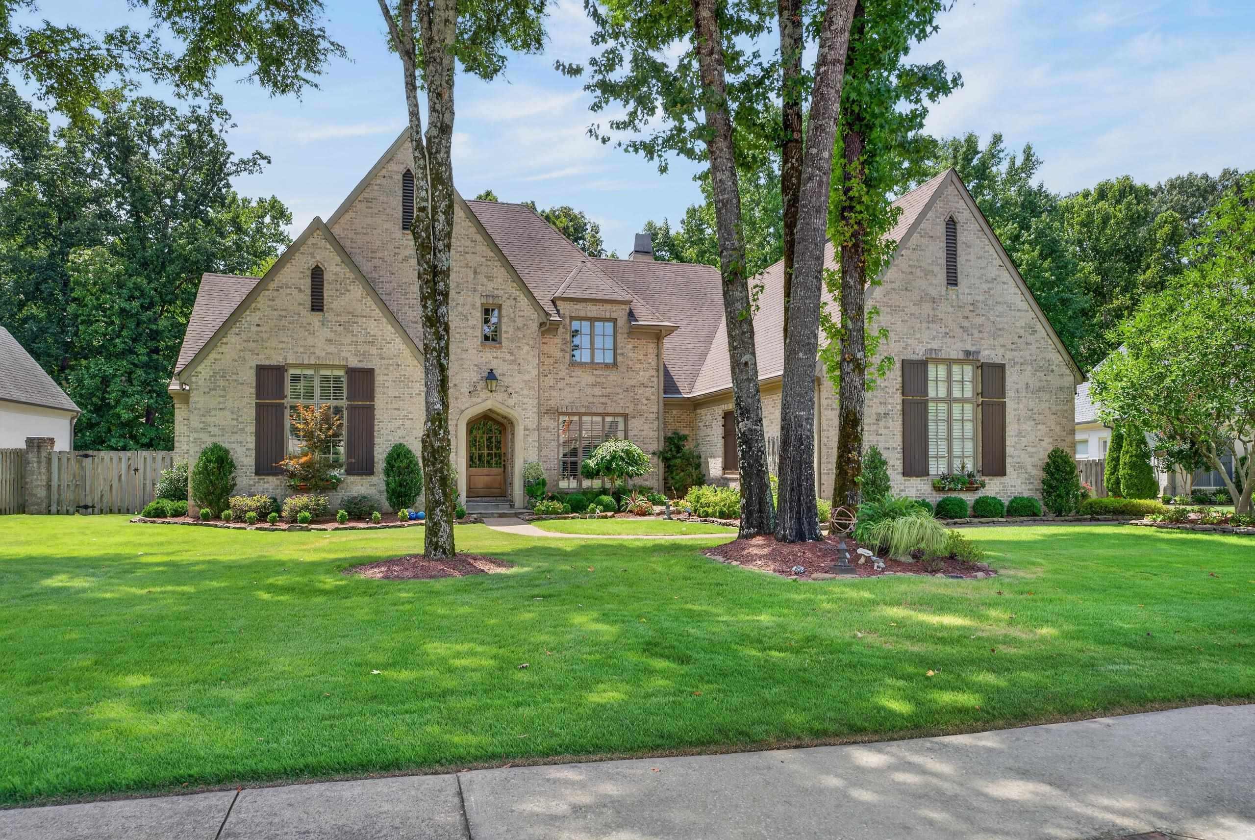 10307 Shea Woods Dr — photo