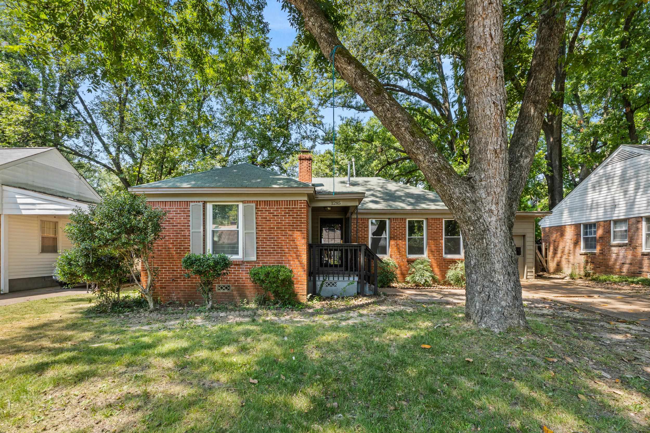 1285 Merrycrest Dr — photo