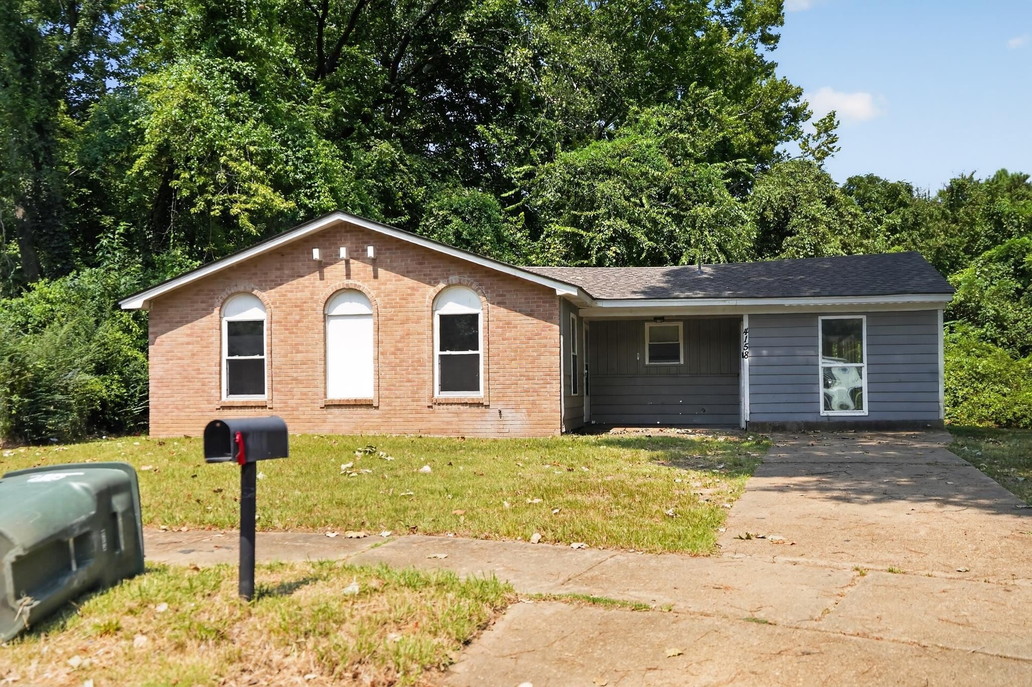 4158 Agate CV — photo