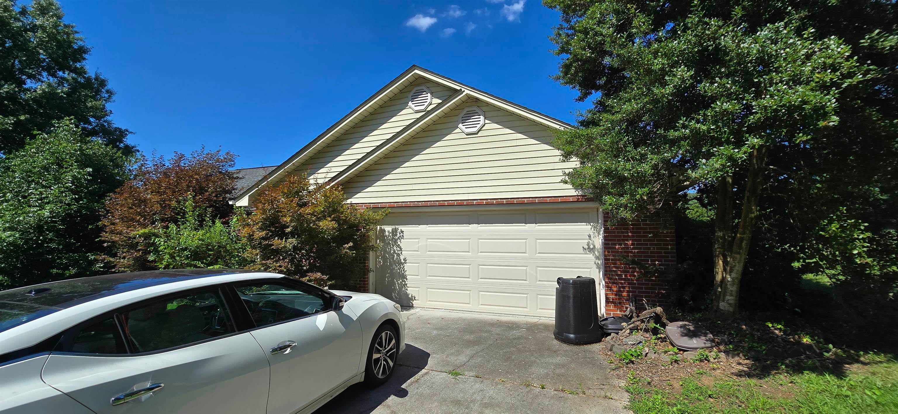 296 Battlefield Dr — photo