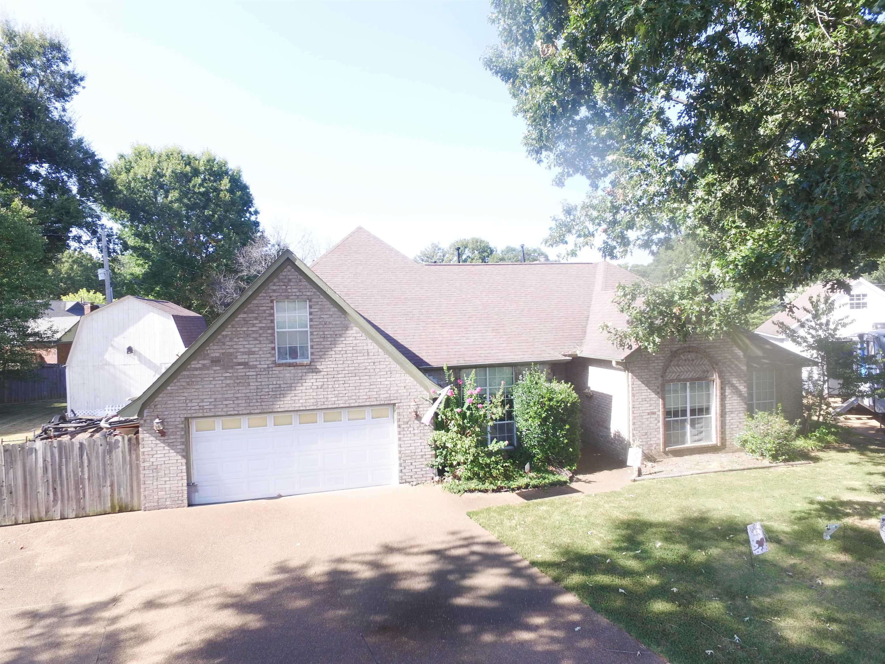 3817 Aaron CV — photo