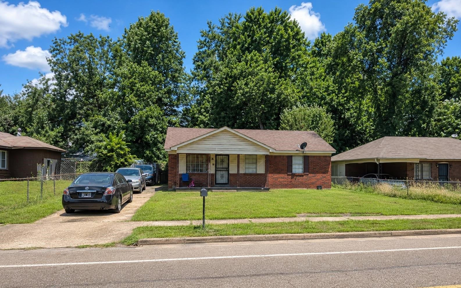 685 Northaven Dr — photo