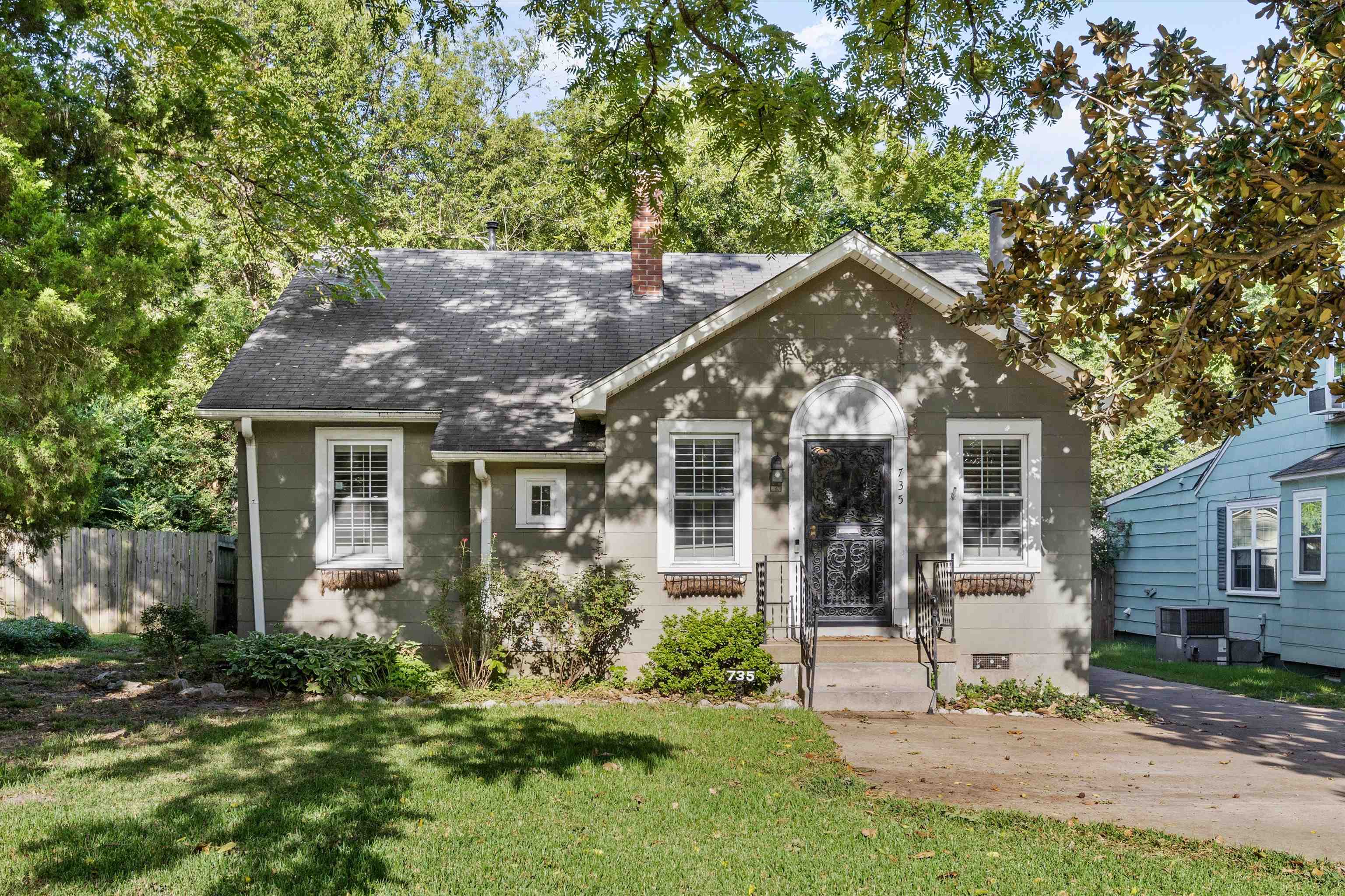 735 S Goodlett Rd — photo