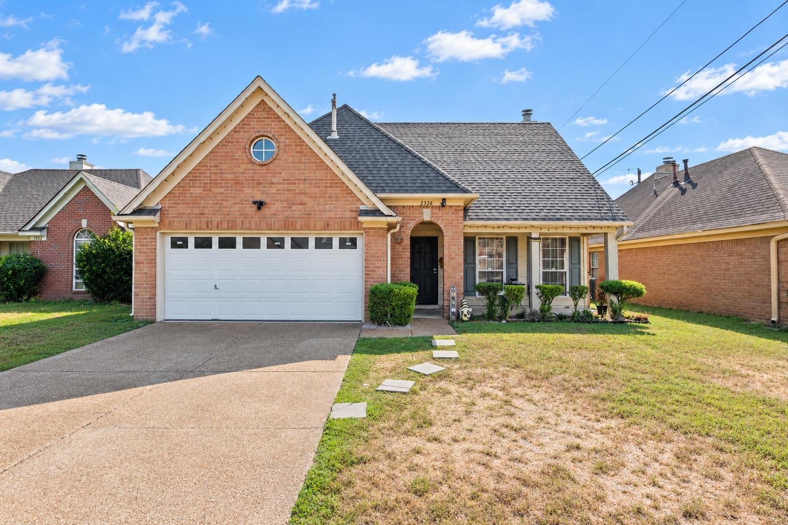 1326 Hazel Crest Ln — photo