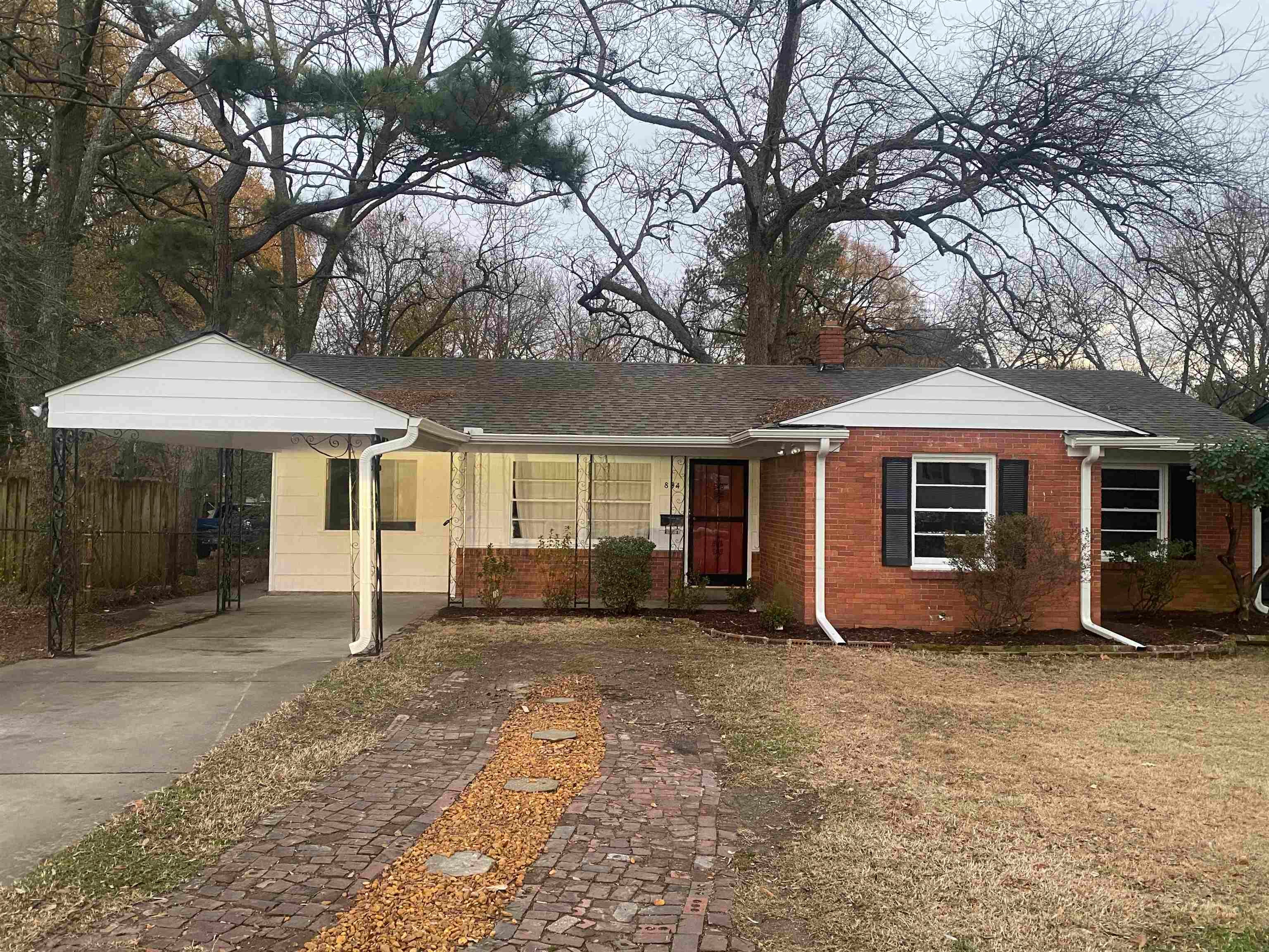 894 Vaughn Rd — photo
