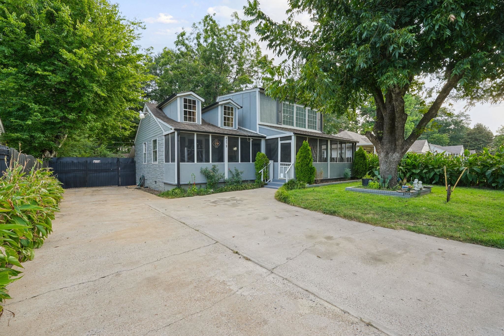 4279 Dunn Ave — photo