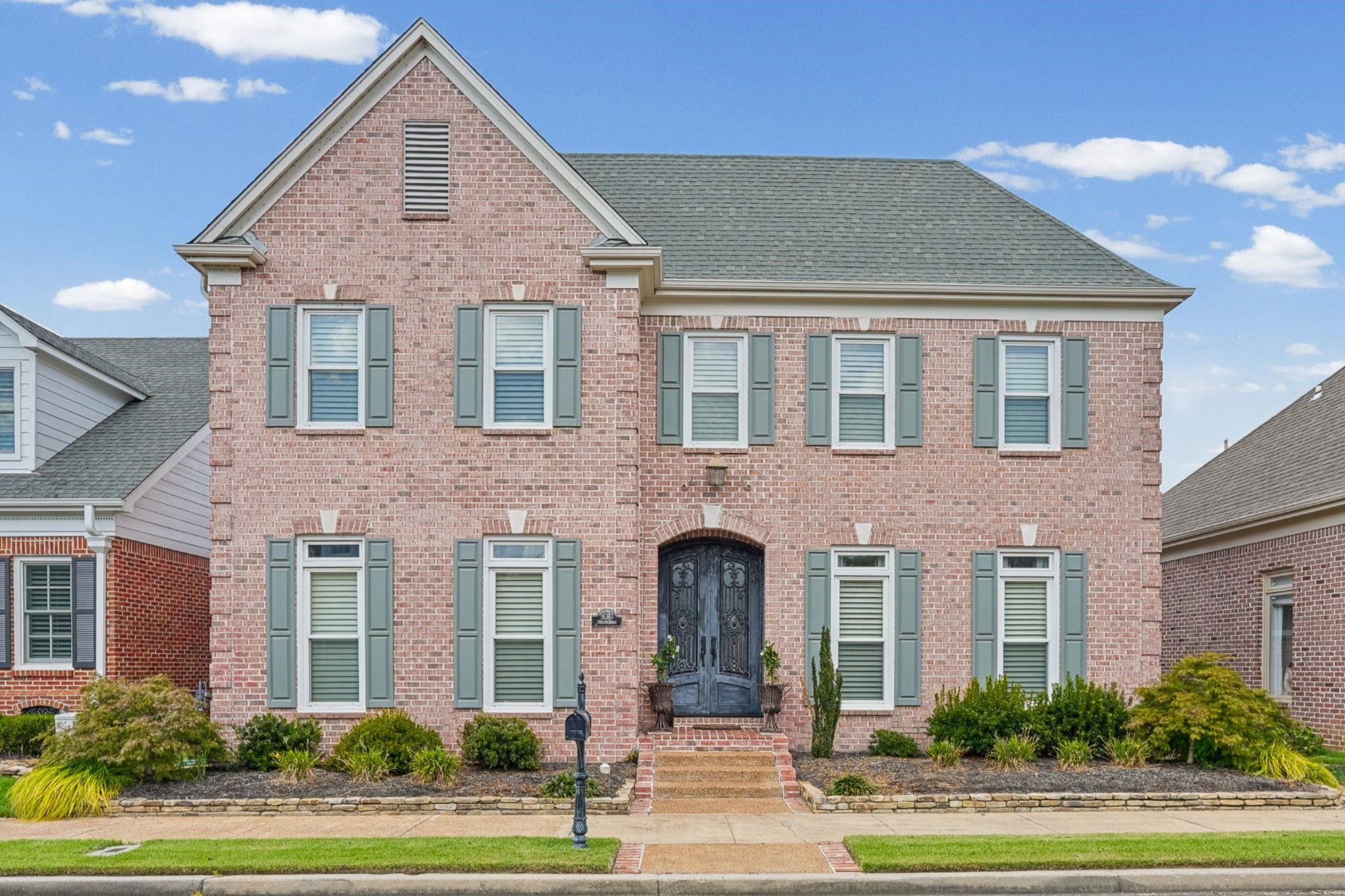 8010 Willow Brook Rd — photo