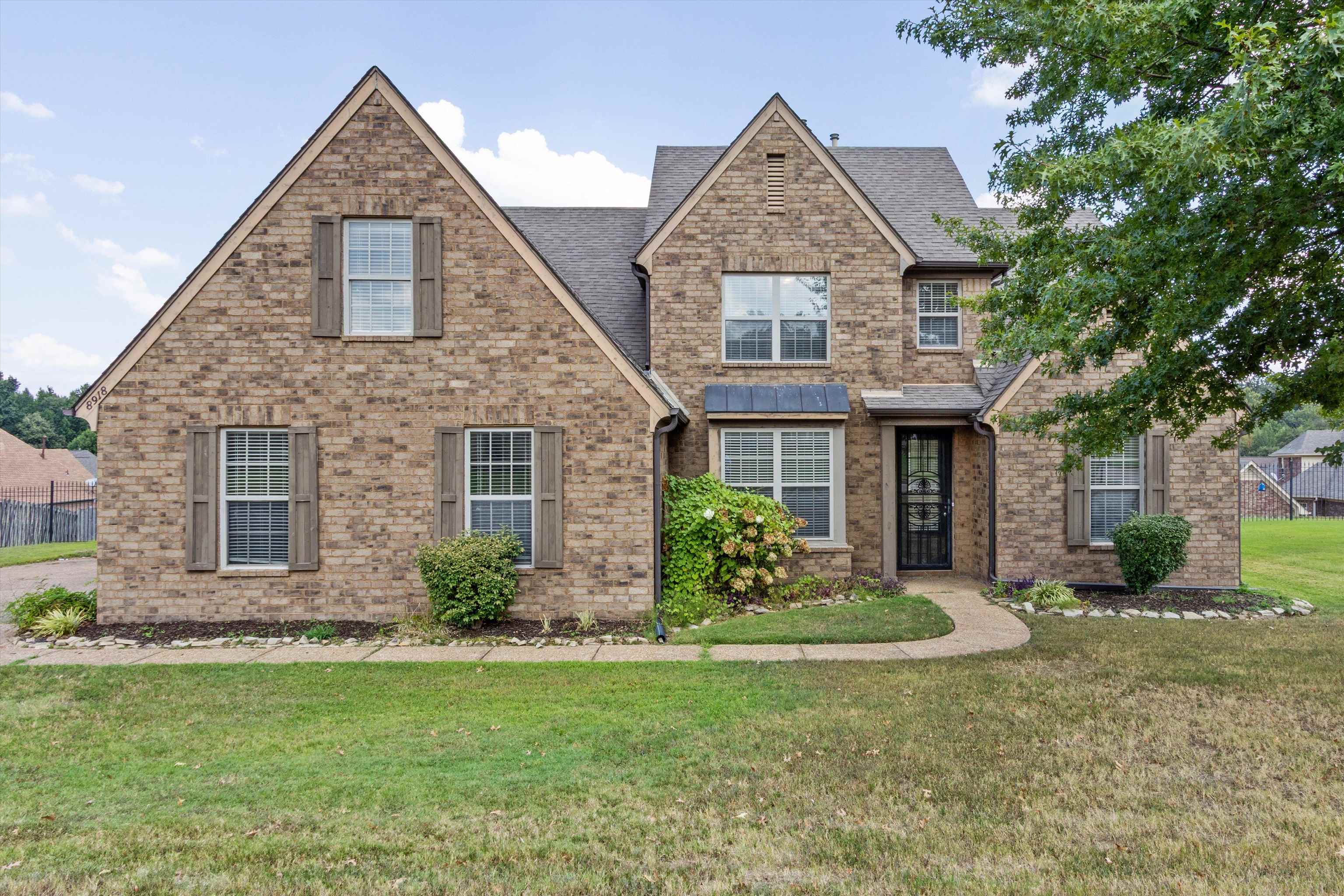 8918 Mt Hill Dr — photo