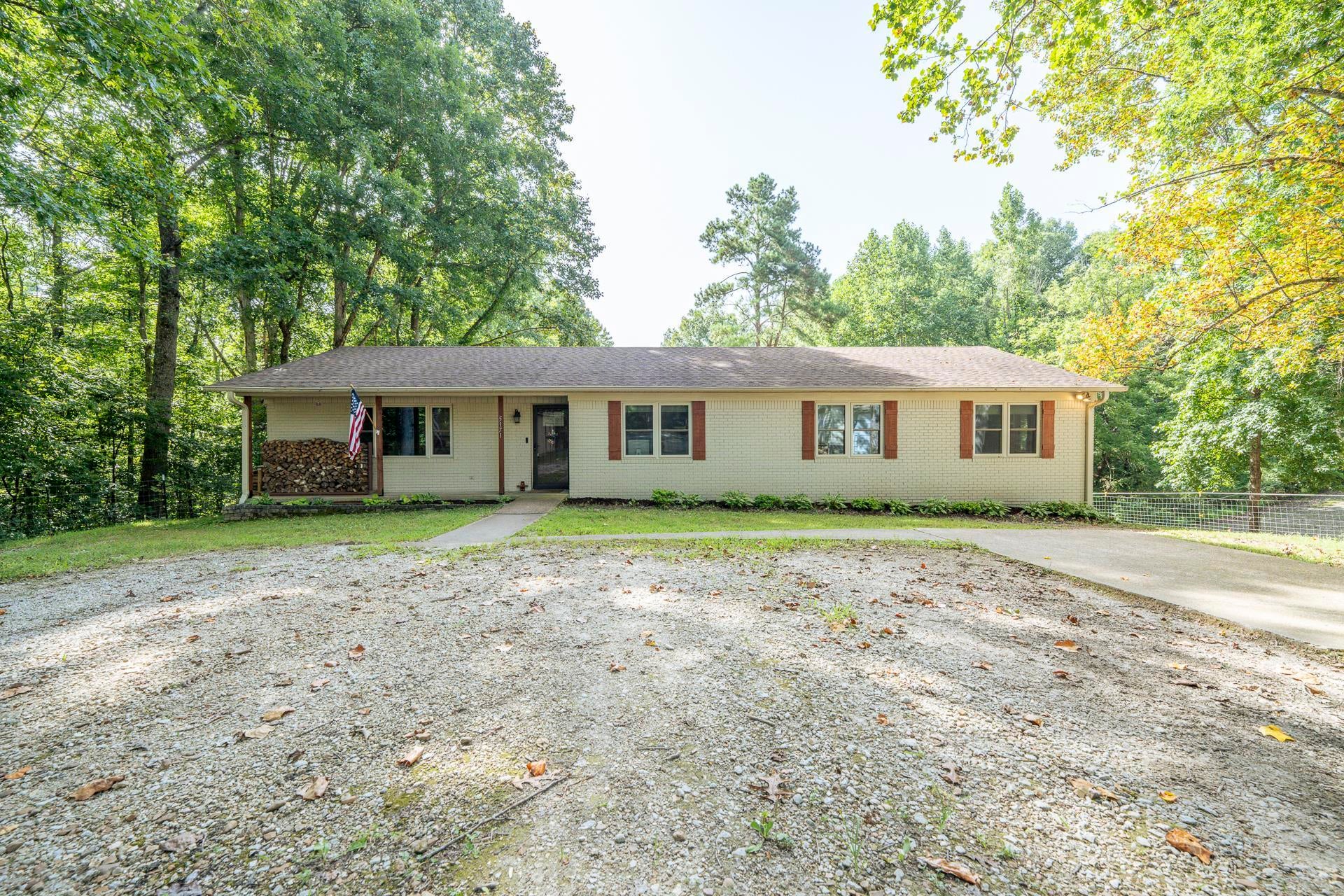 5171 Crawford School Rd — photo