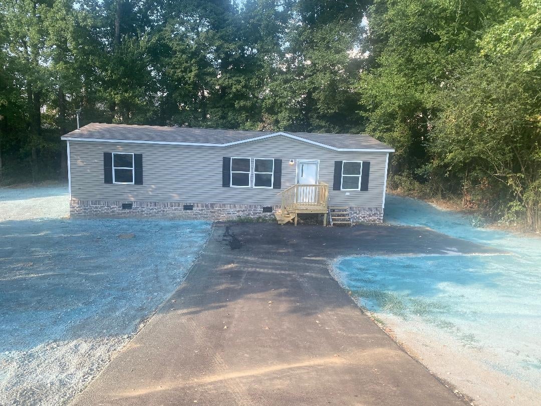 106 Simmons Rd — photo