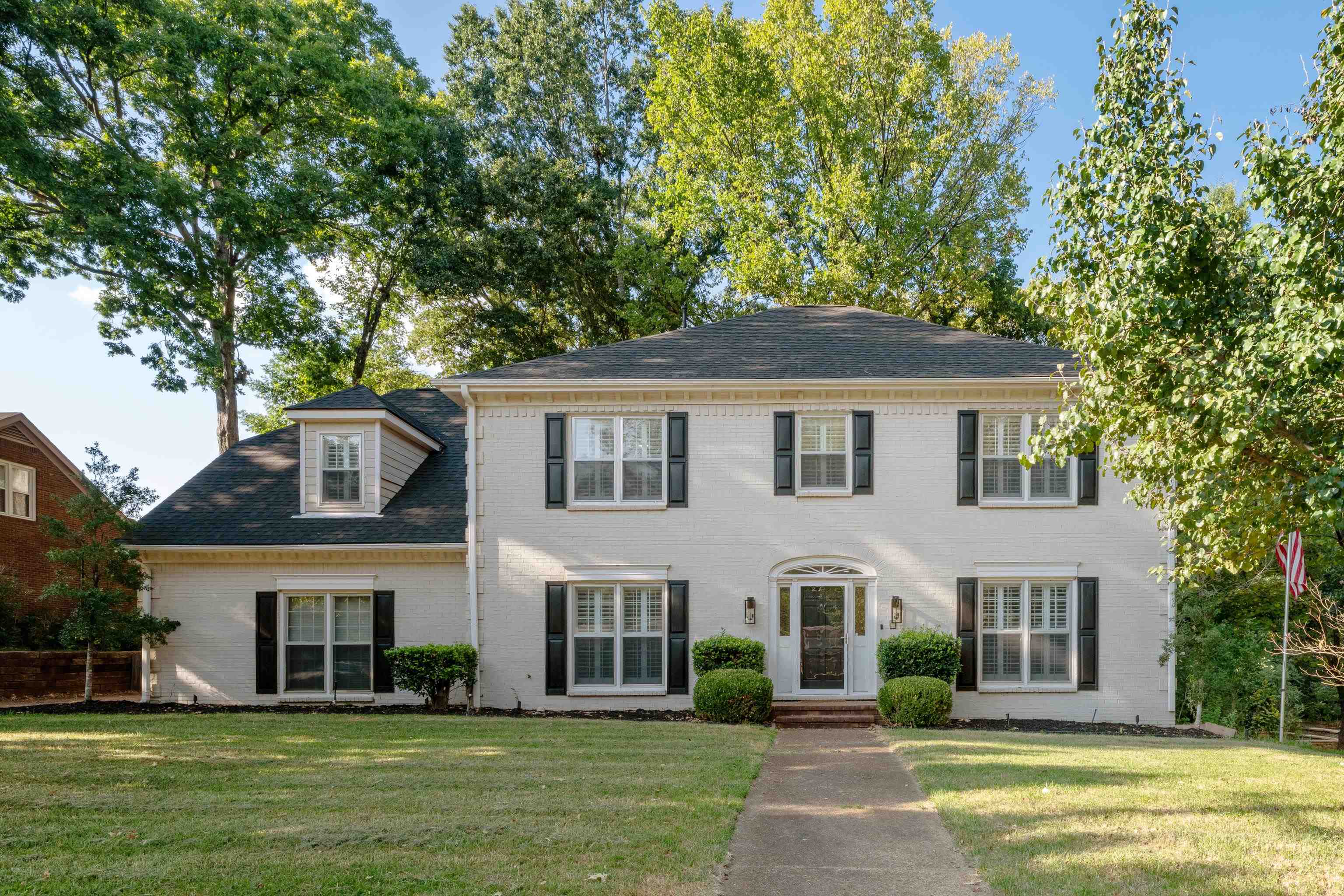 8222 Dogwood Rd — photo