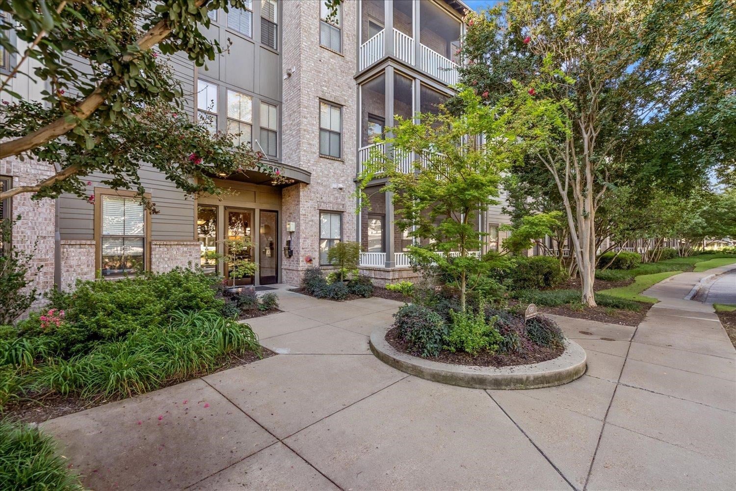 680 Harbor Bend Rd 209 — photo
