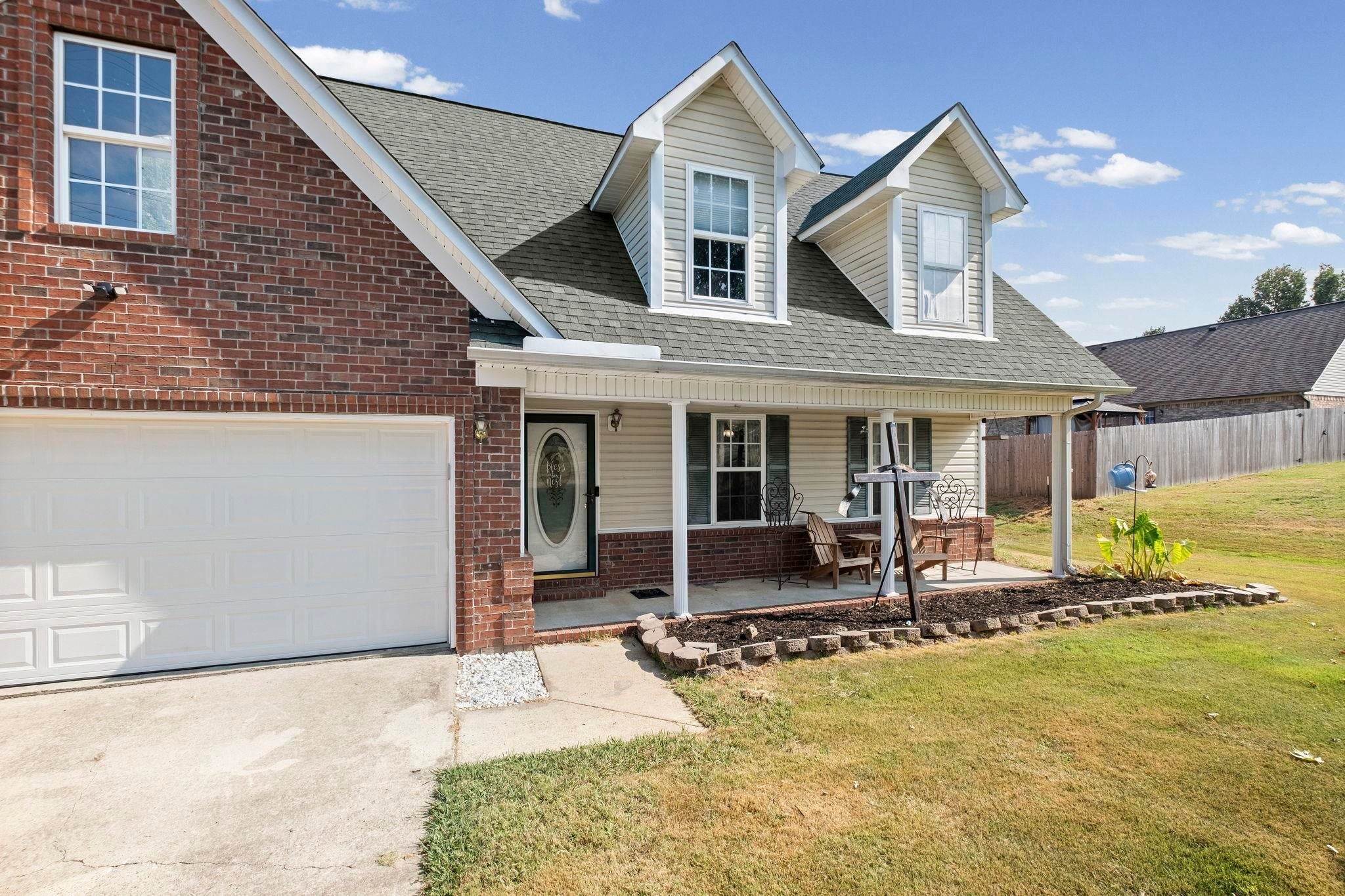 430 P W Reed Dr — photo