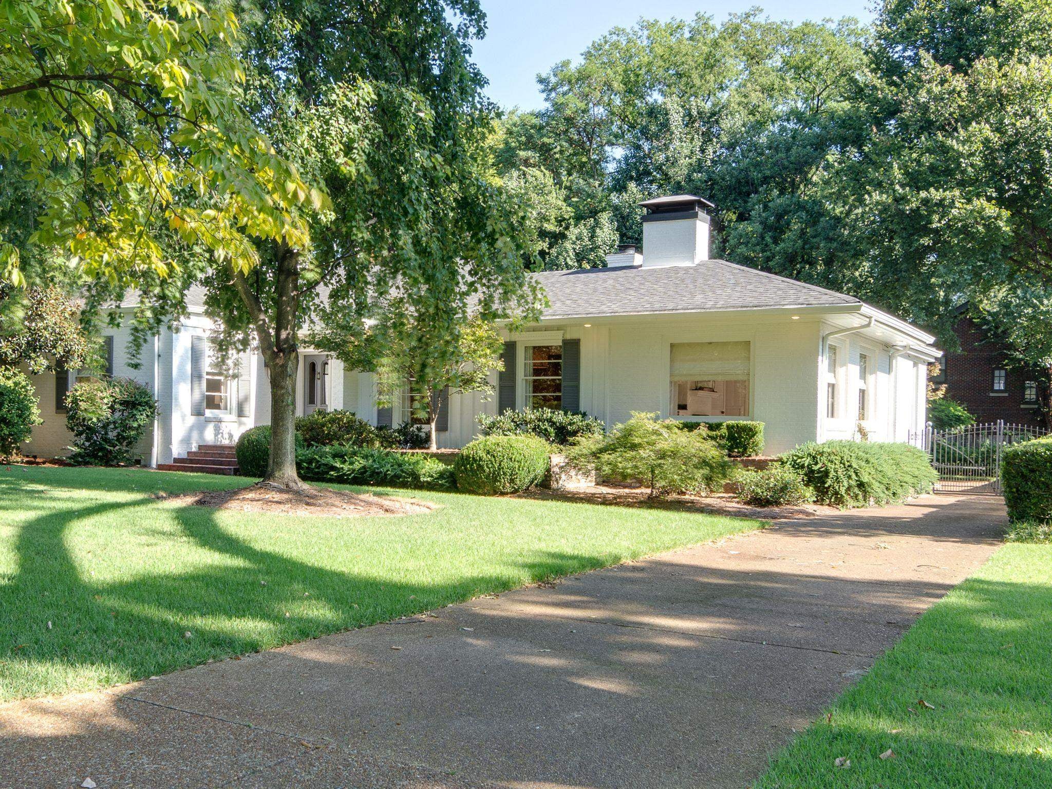 2884 Catawba Ln — photo