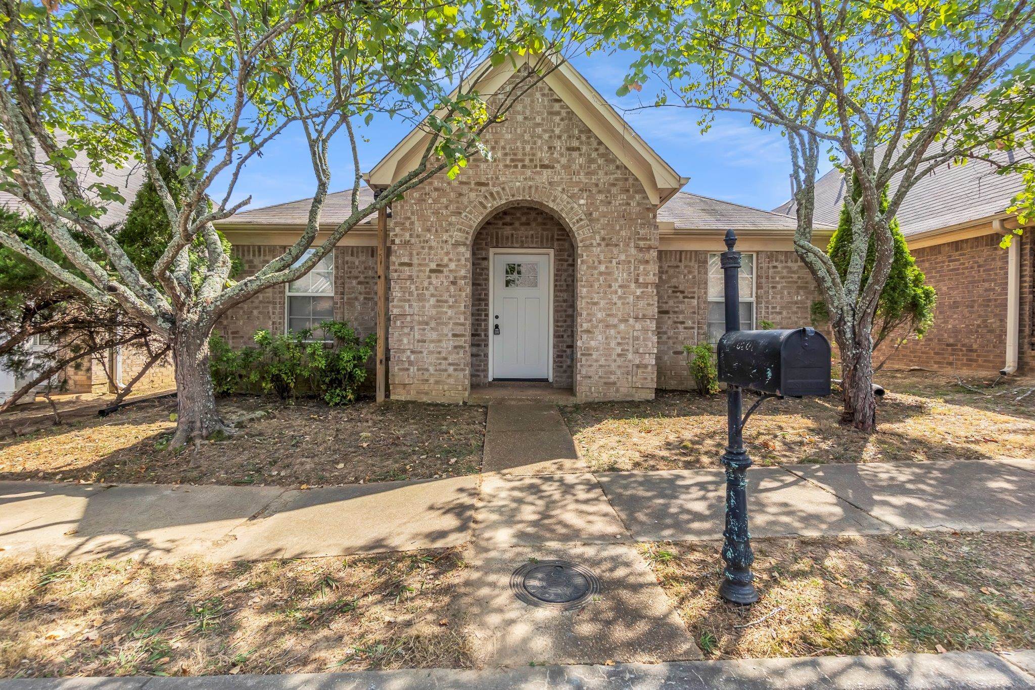 10201 Evening Hill Dr — photo
