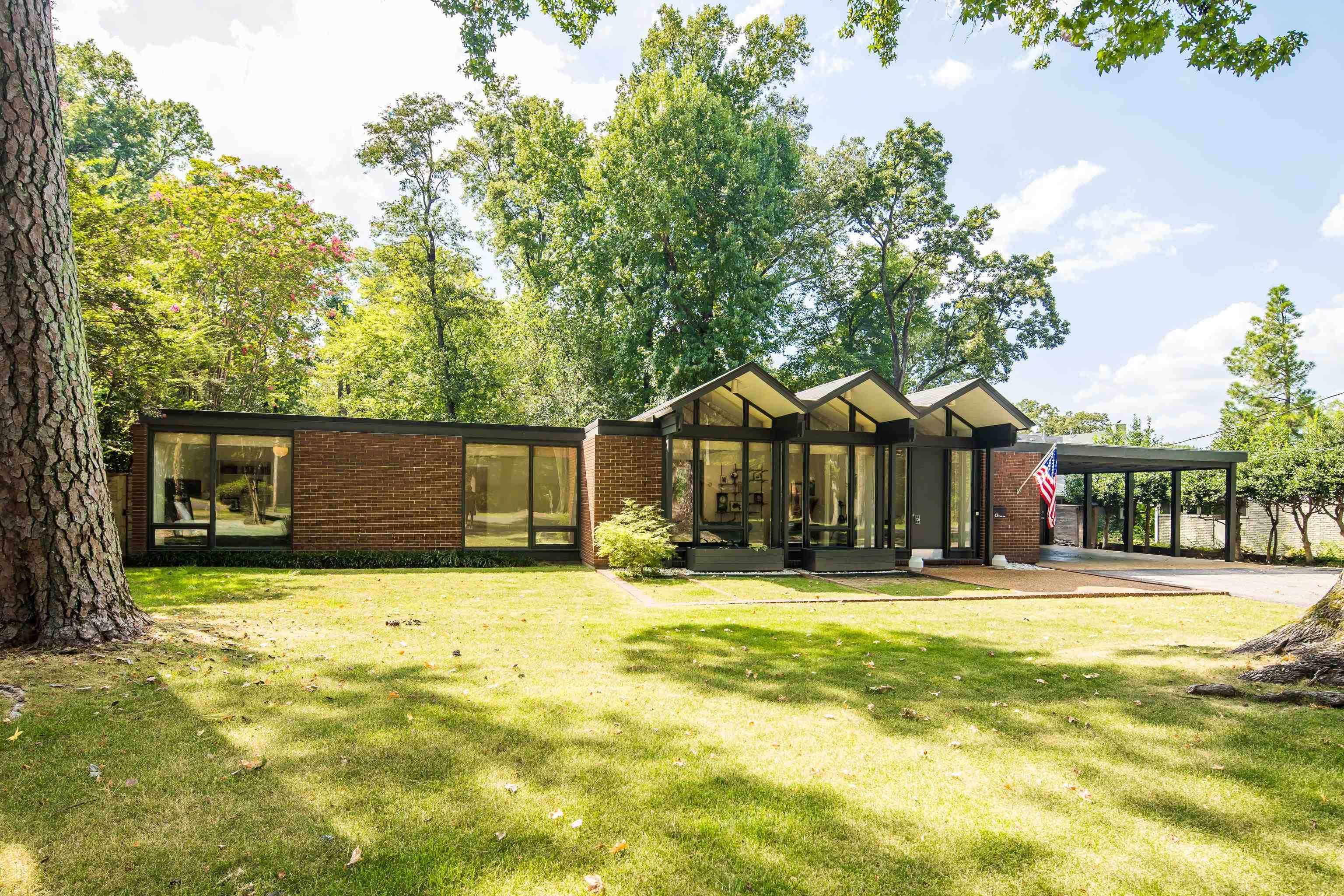 431 E Erwin Dr, Memphis, TN 38117 — photo 2