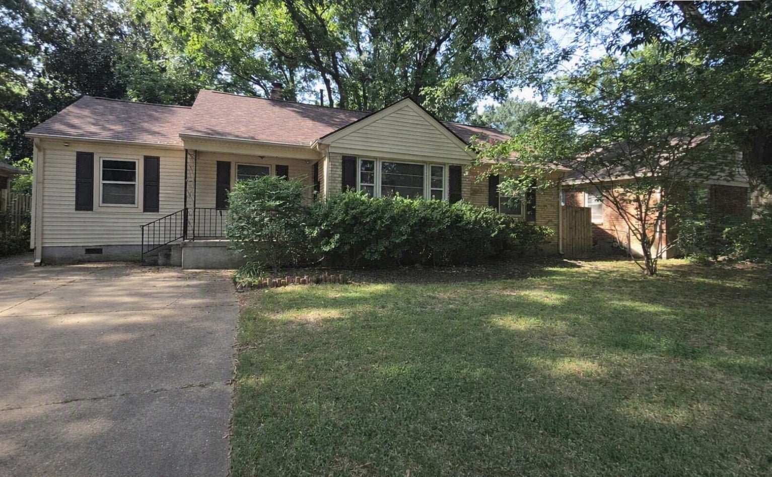4485 Boyce Dr — photo