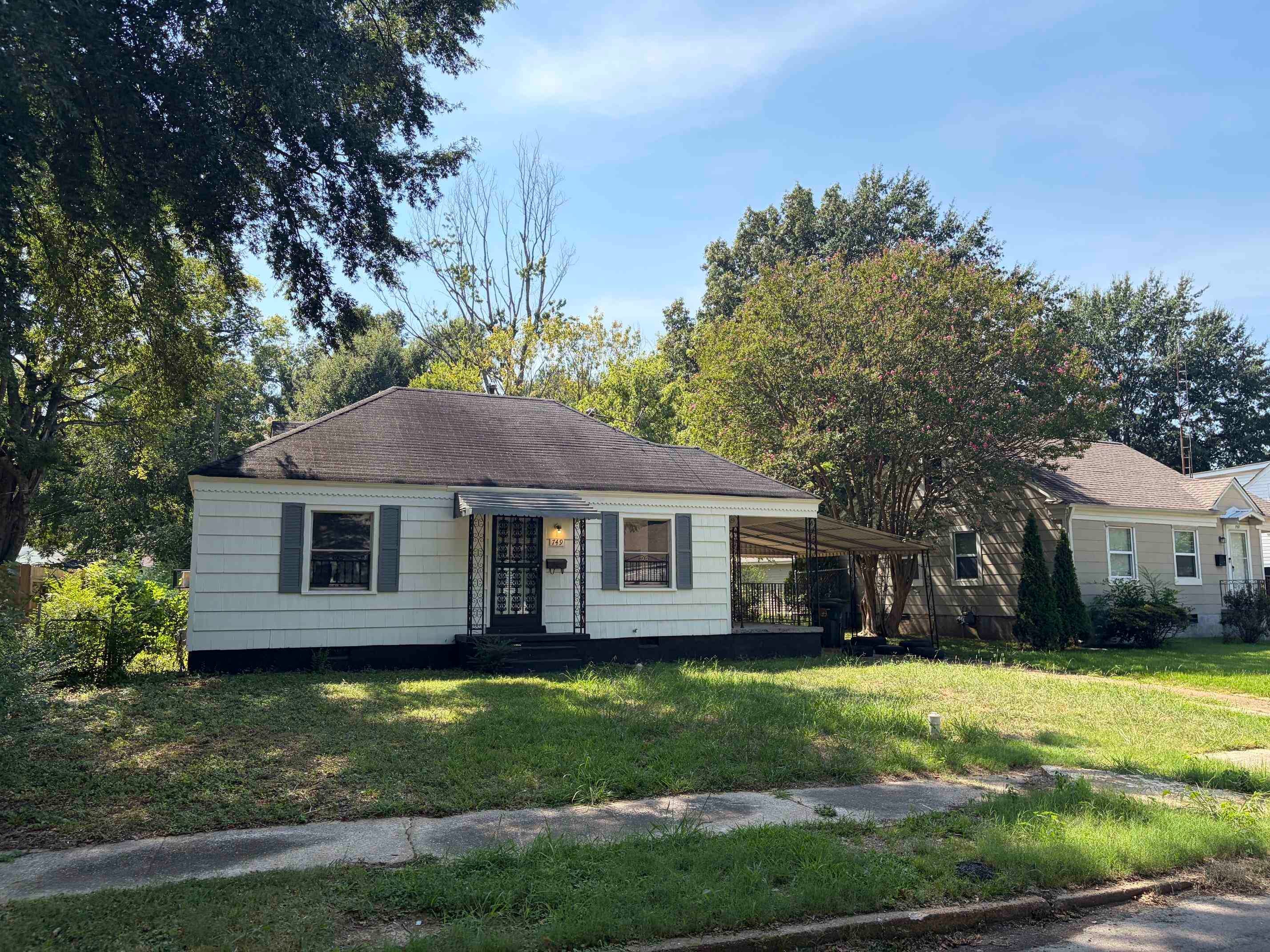 749 Freeman St — photo
