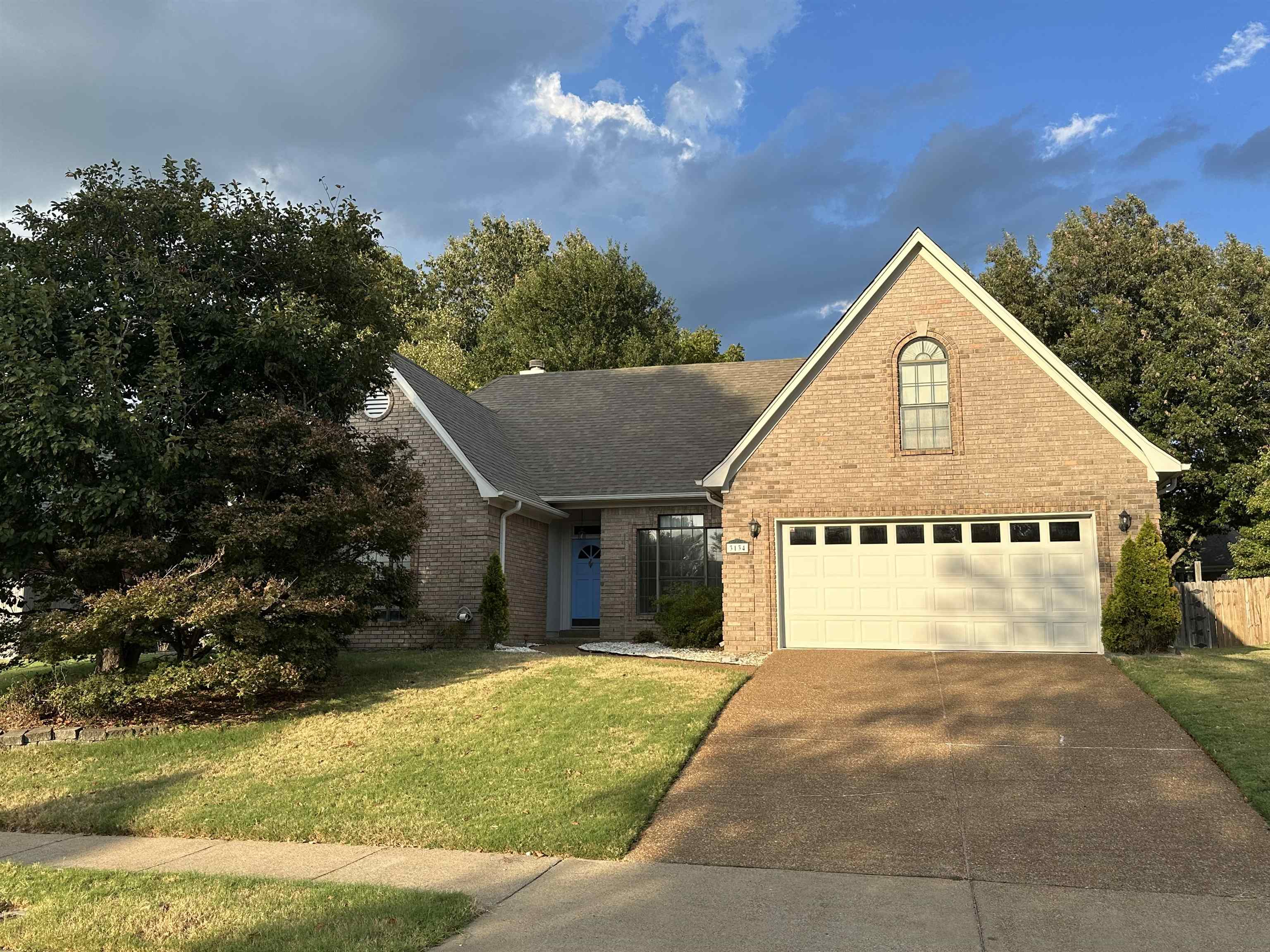 3134 Valley Lake Dr — photo