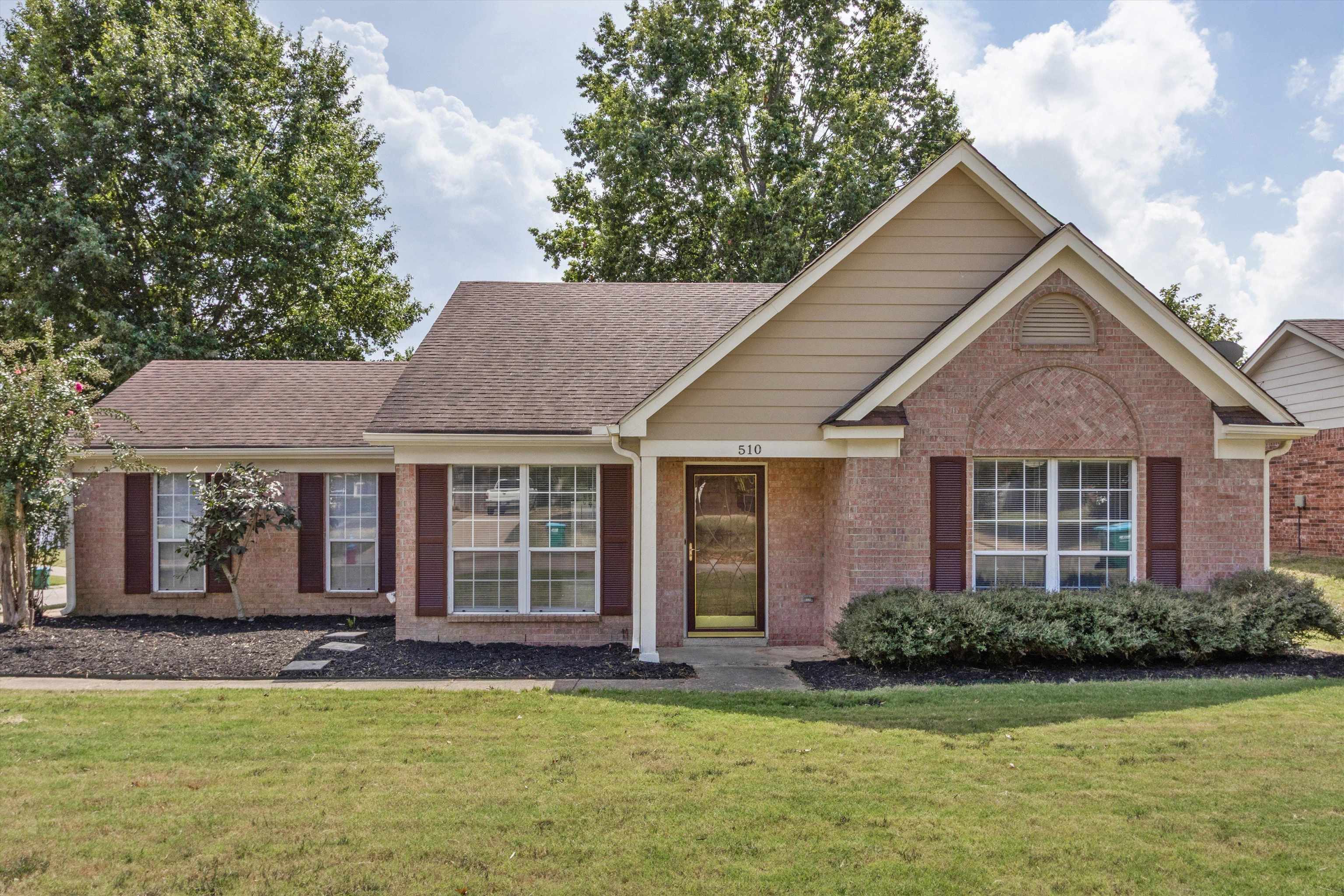 510 Oakland Hills Dr — photo