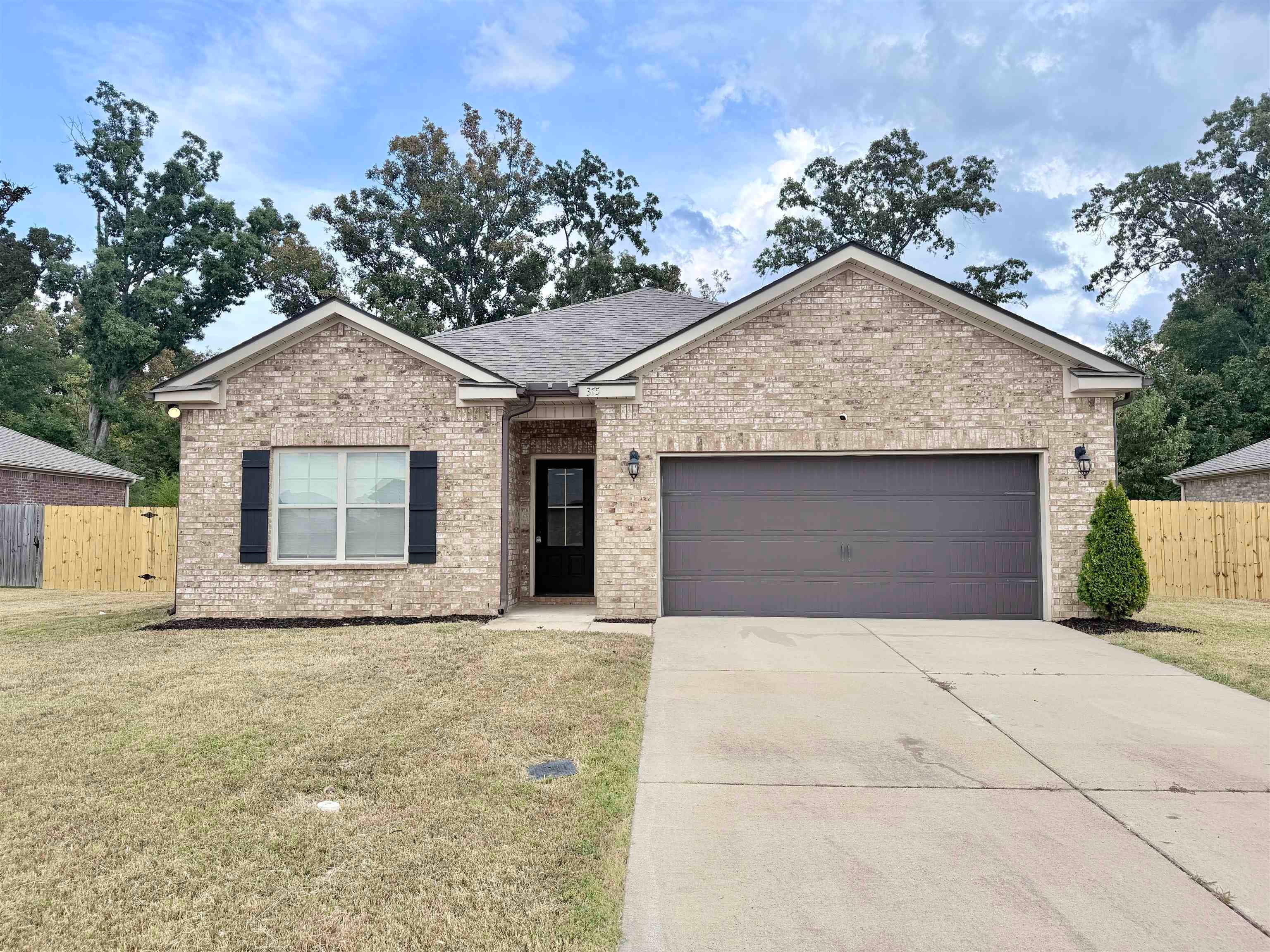 375 Beau Tisdale Dr — photo