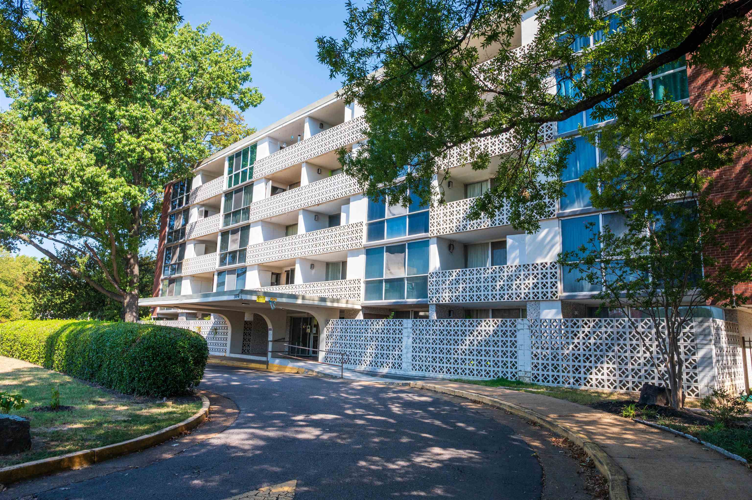3080 Walnut Grove Rd 406 — photo