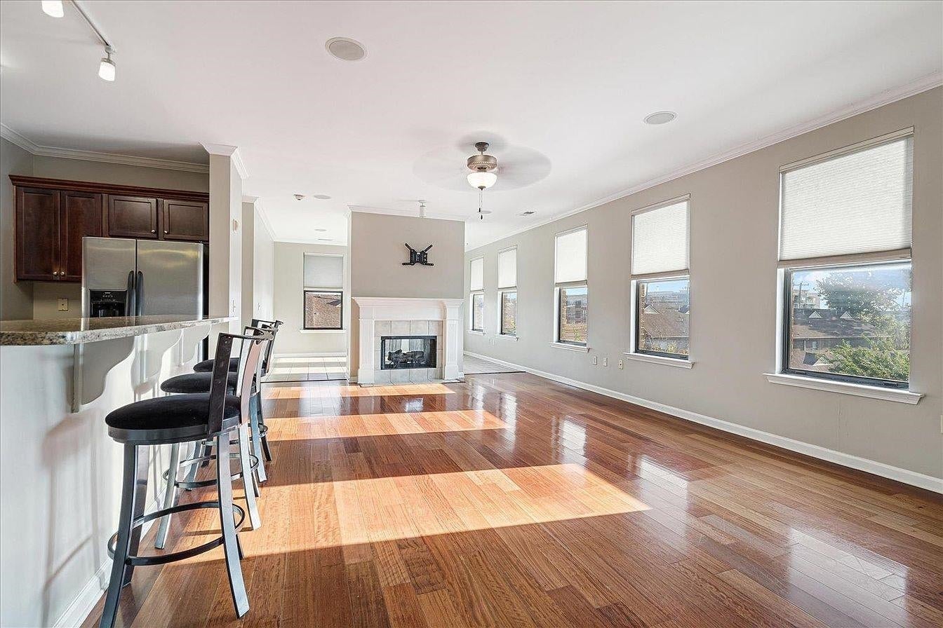 721 Litty Ct 302 — photo