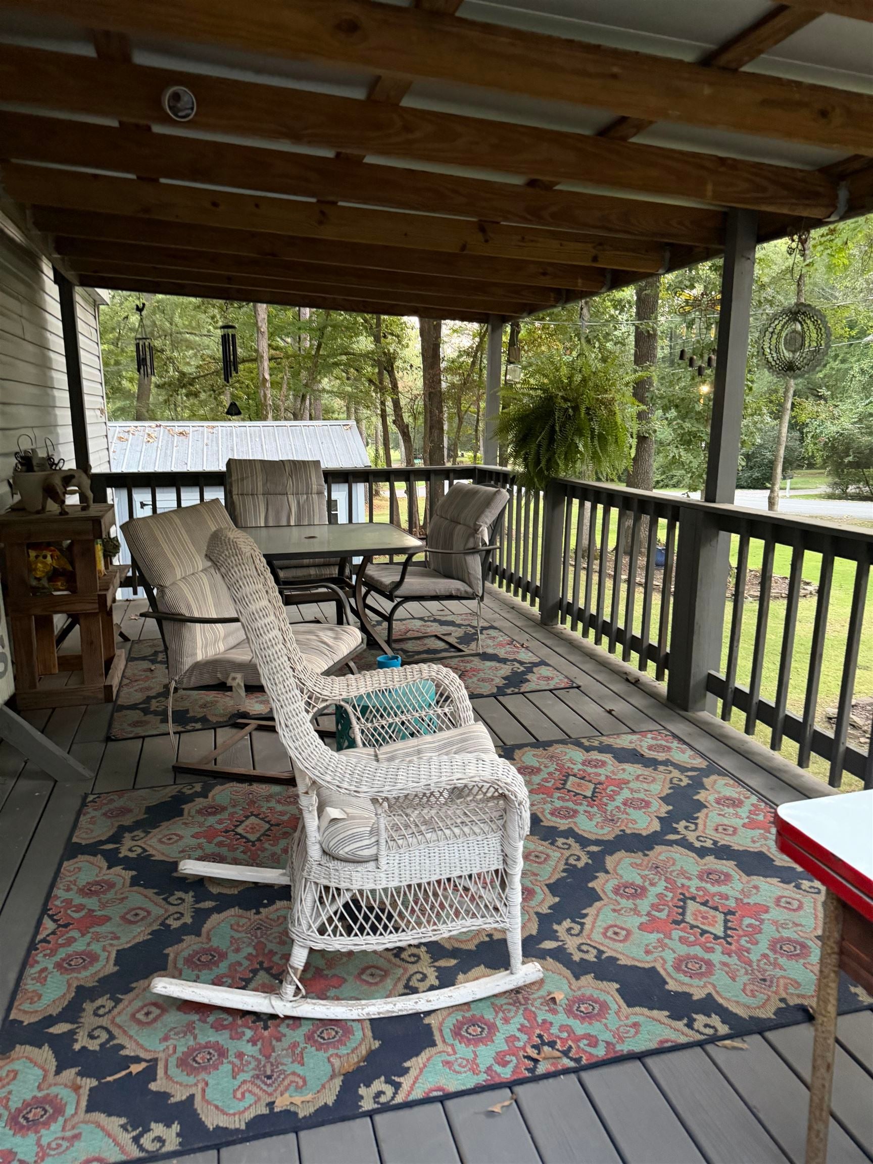 185 Pinetree Rd — photo