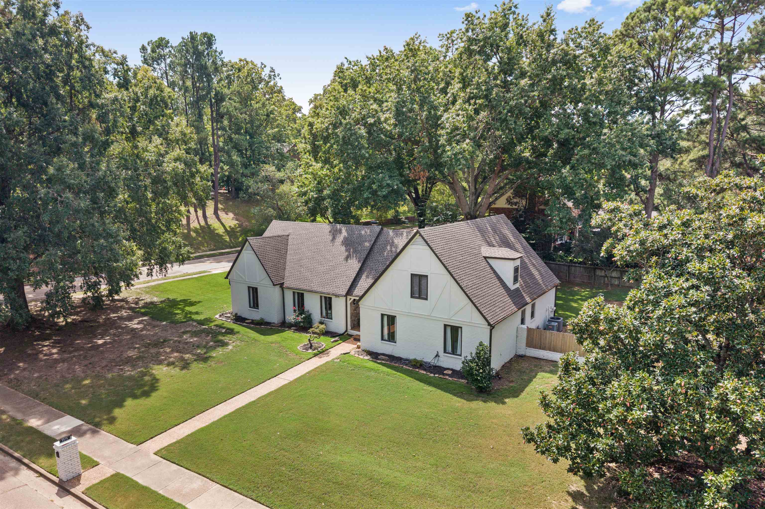 2575 Overlook Dr — photo