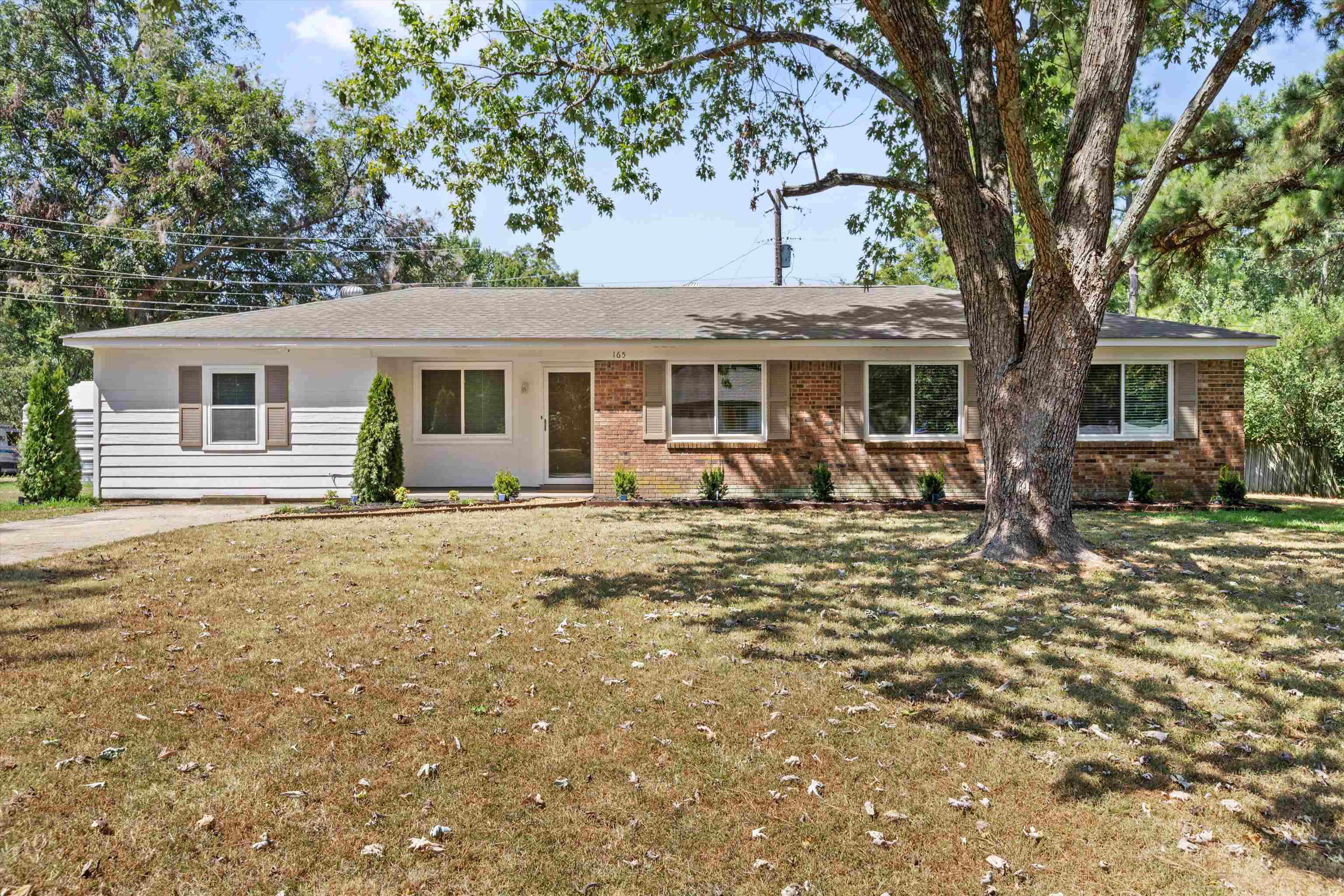 165 East Dr — photo