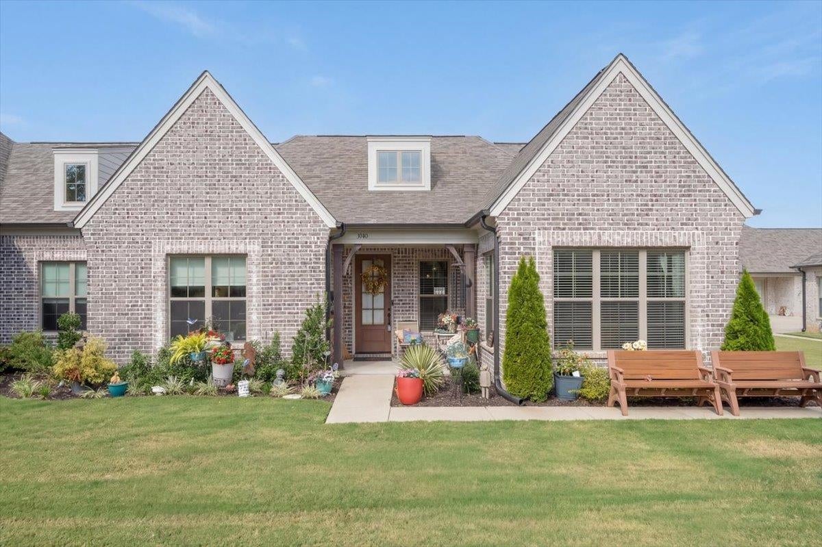 3040 Bedfordshire CV — photo