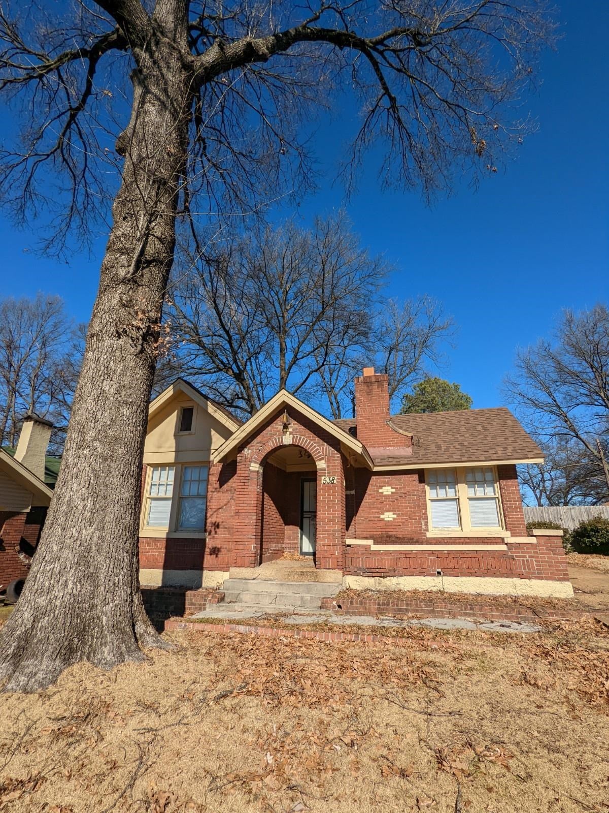 538 E McKellar Ave — photo