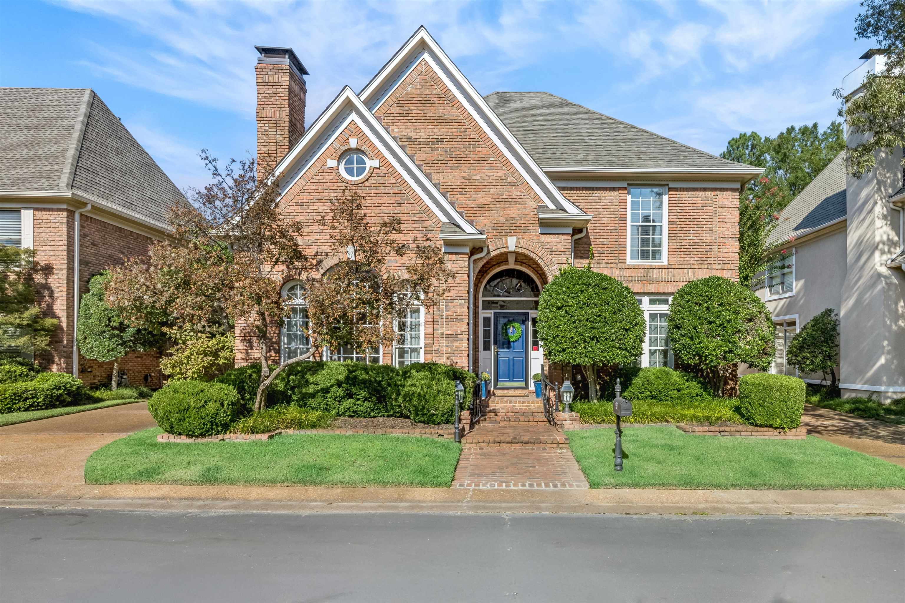 928 E Riverwalk Dr — photo