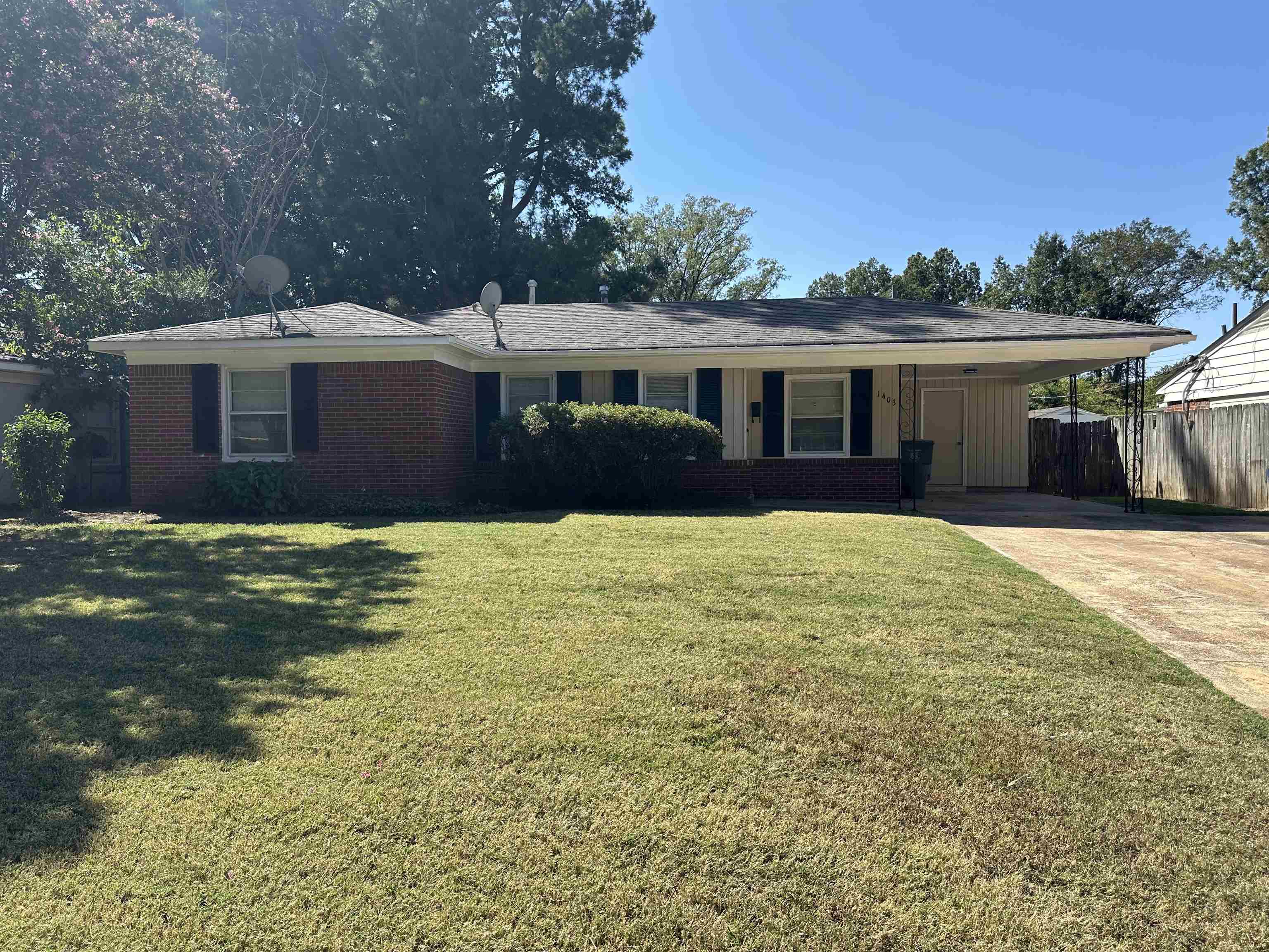 1403 S White Station Rd — photo