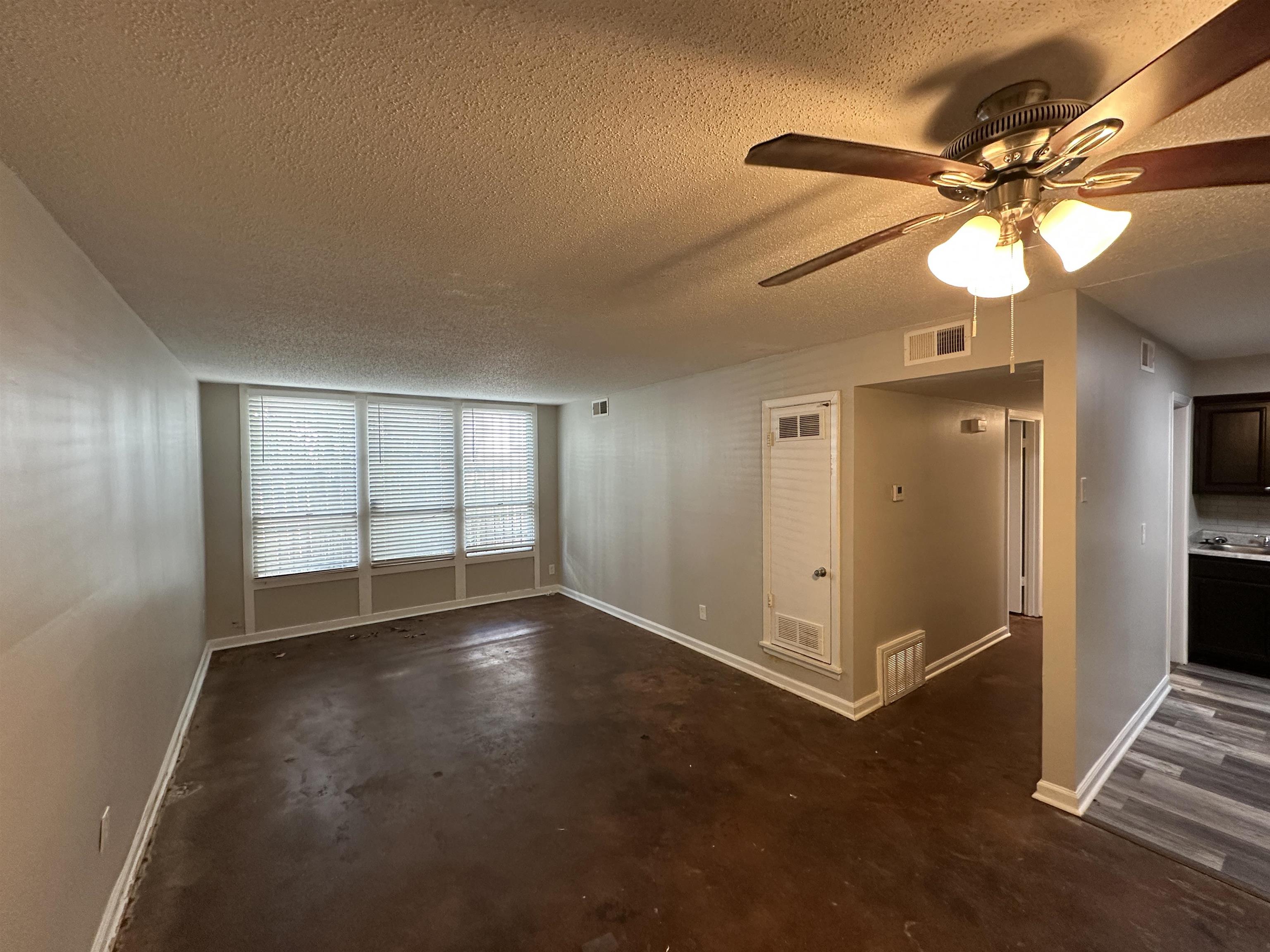 32 N Belvedere Blvd N #21 — photo