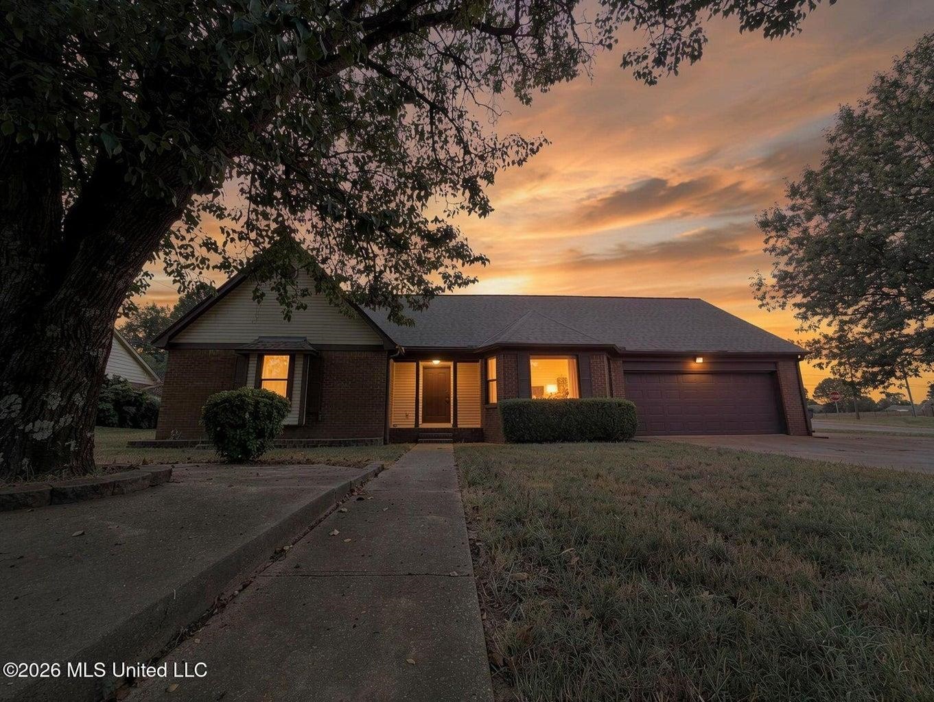 7211 Grove Park Rd — photo