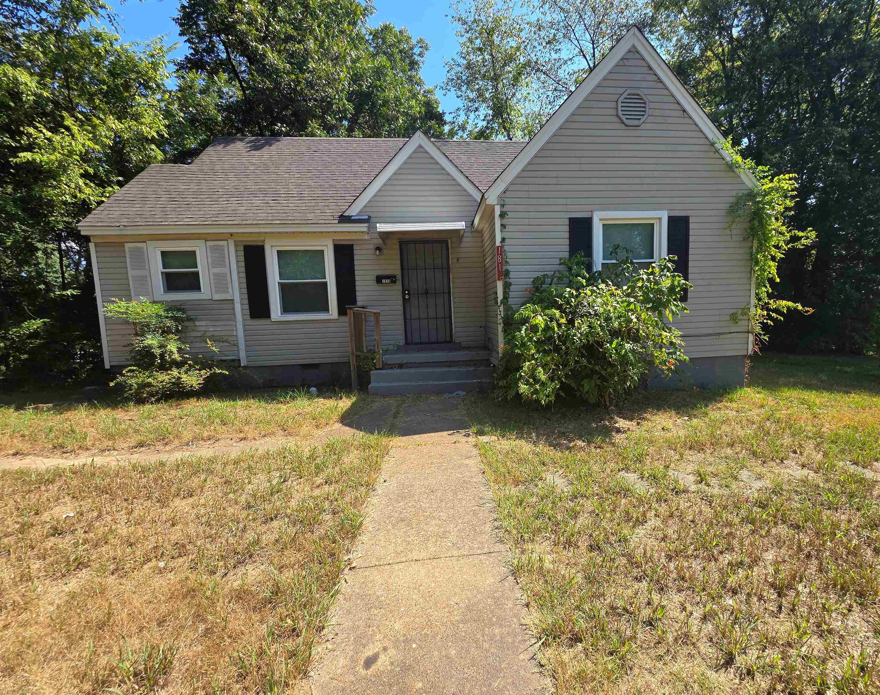 1818 S Wellington St — photo