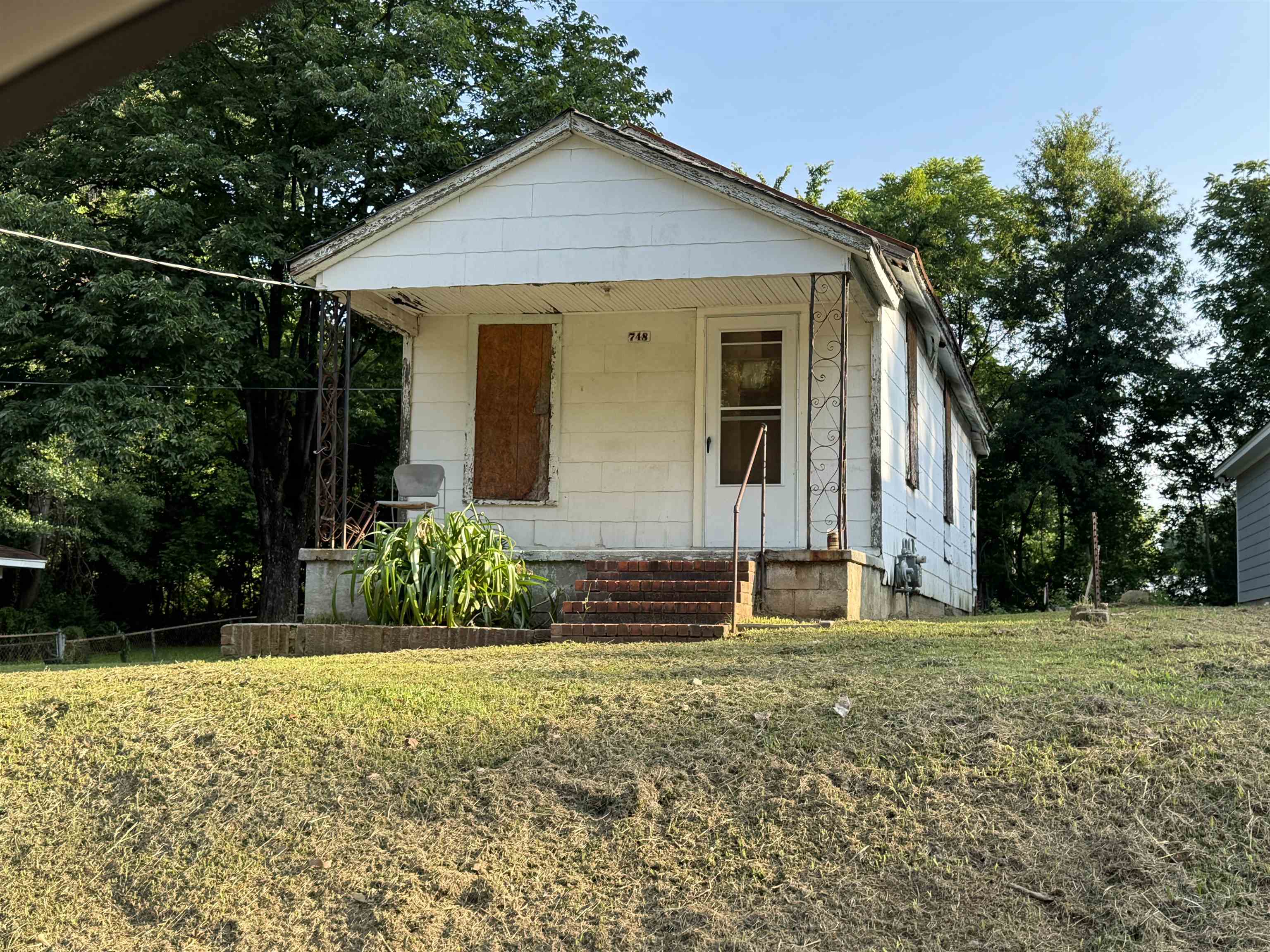 748 King Rd — photo