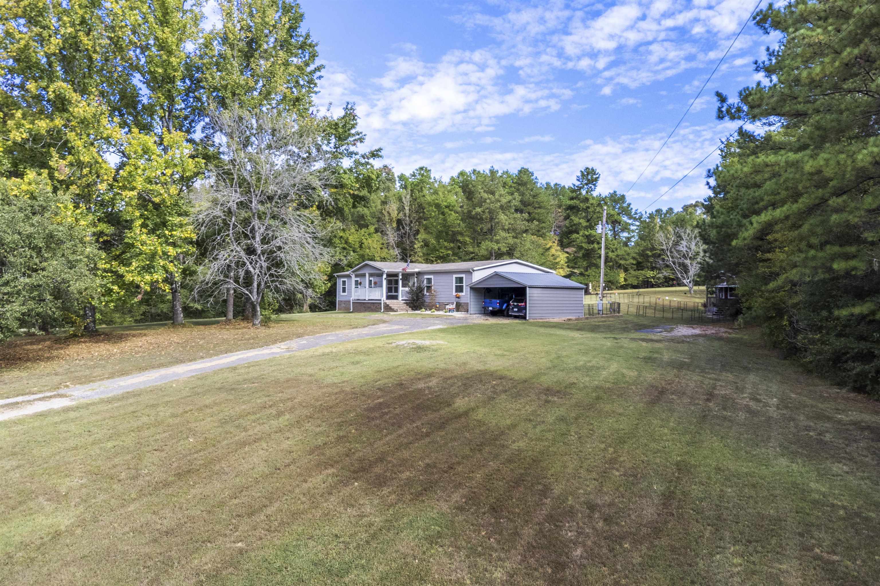 240 Heaven Hill Dr — photo