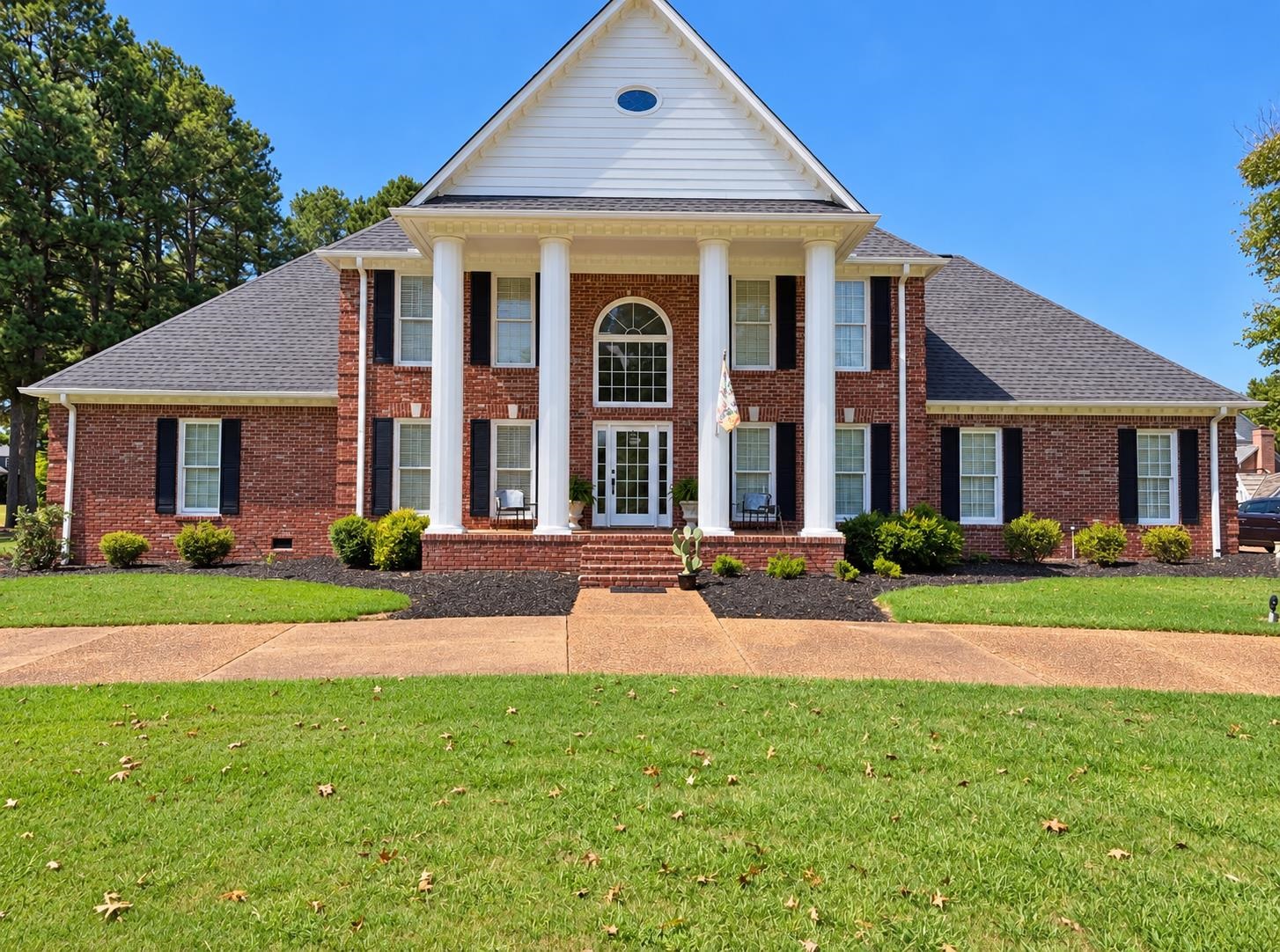 108 Redfield Dr — photo