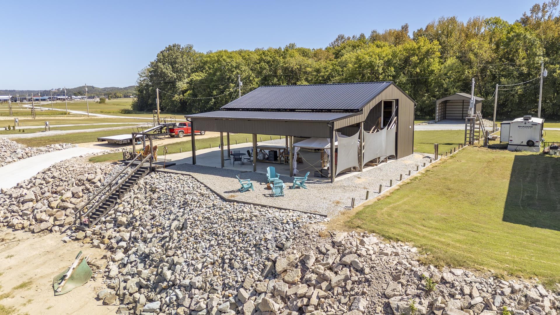 980 S Riverfront Dr — photo