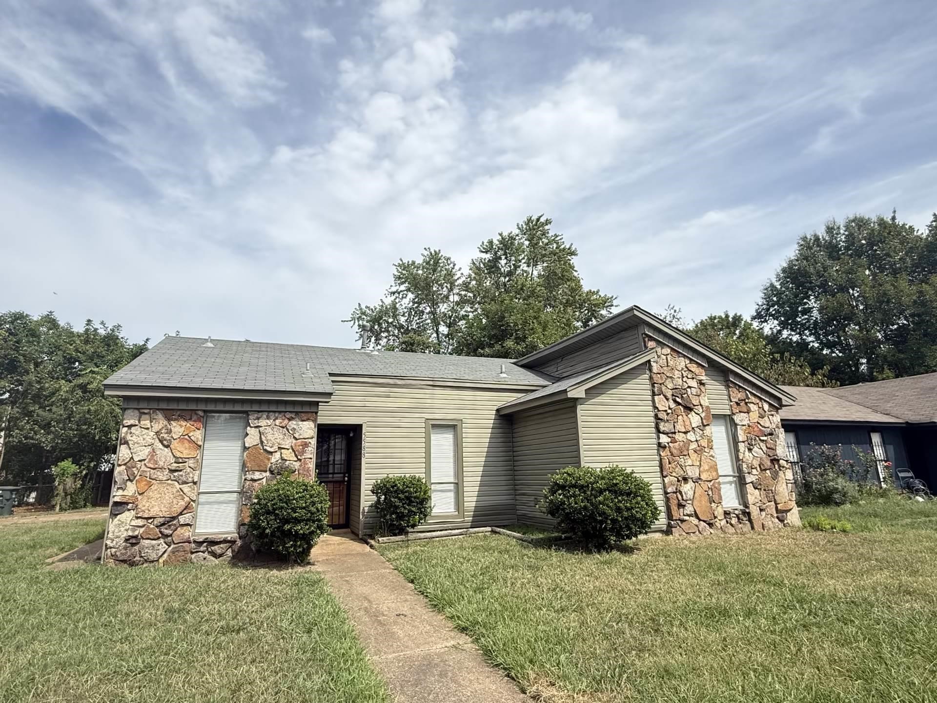5588 Maple Tree Dr — photo