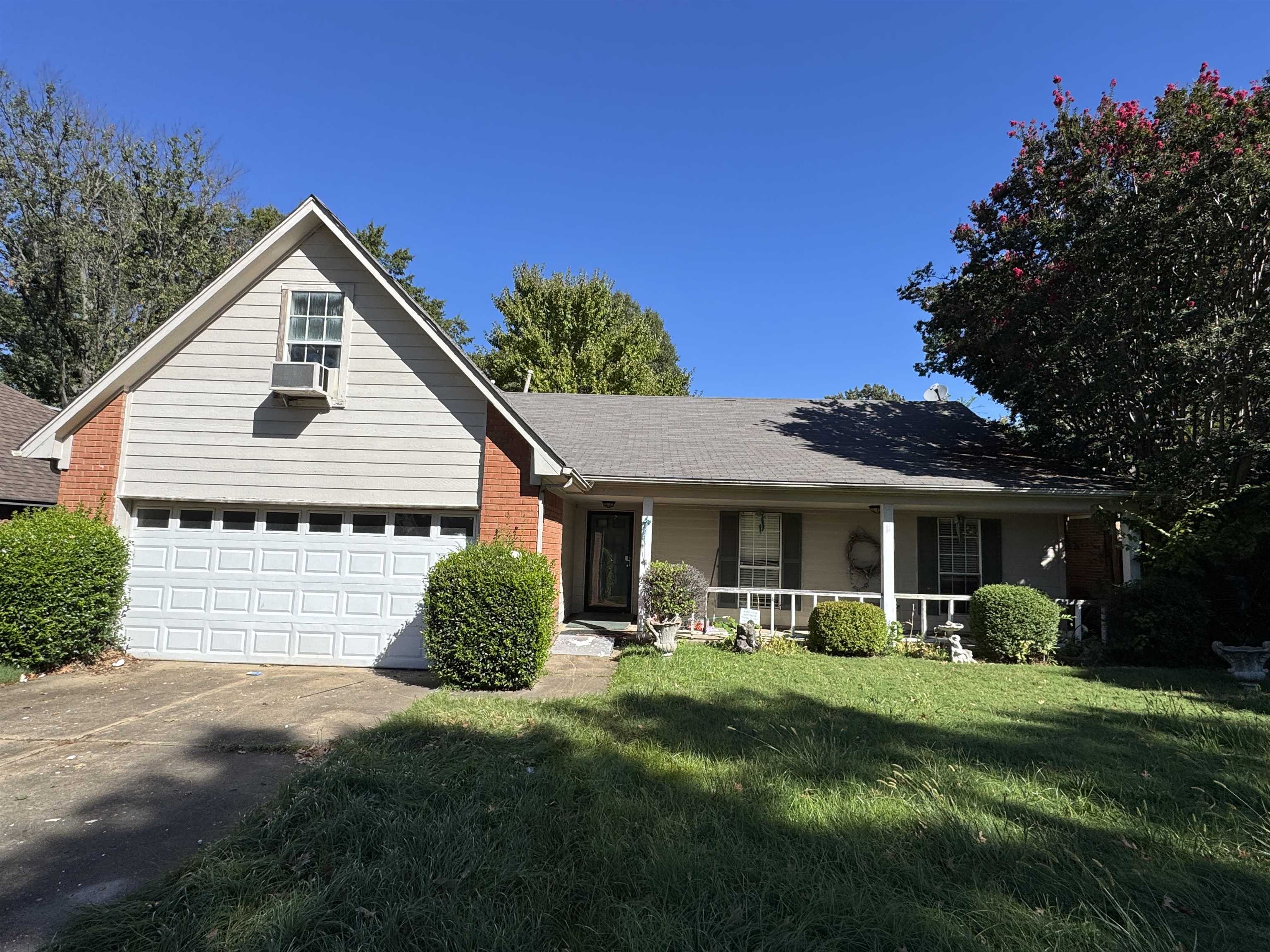 7720 Deerfield Trce — photo