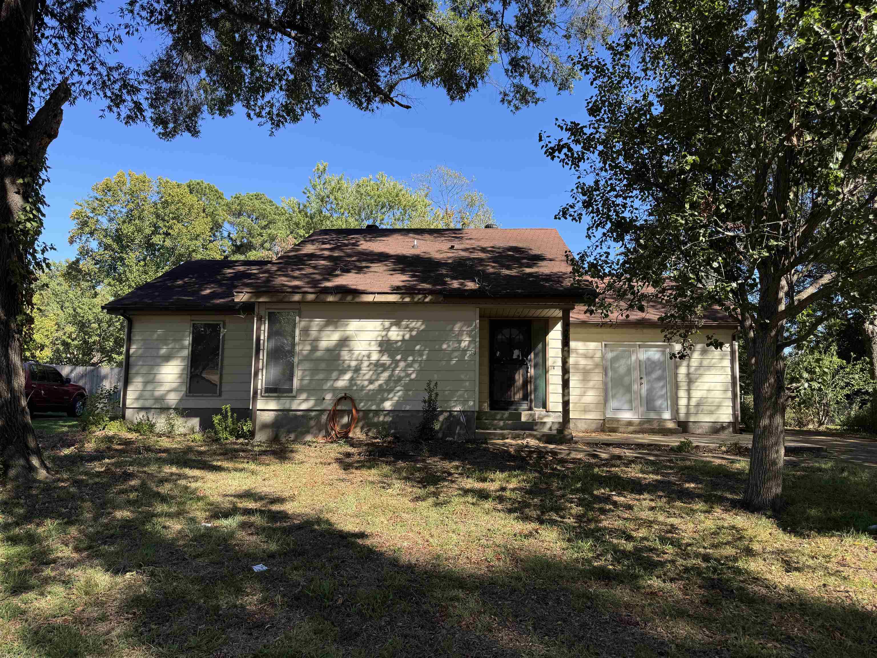 7072 Pam Dr — photo